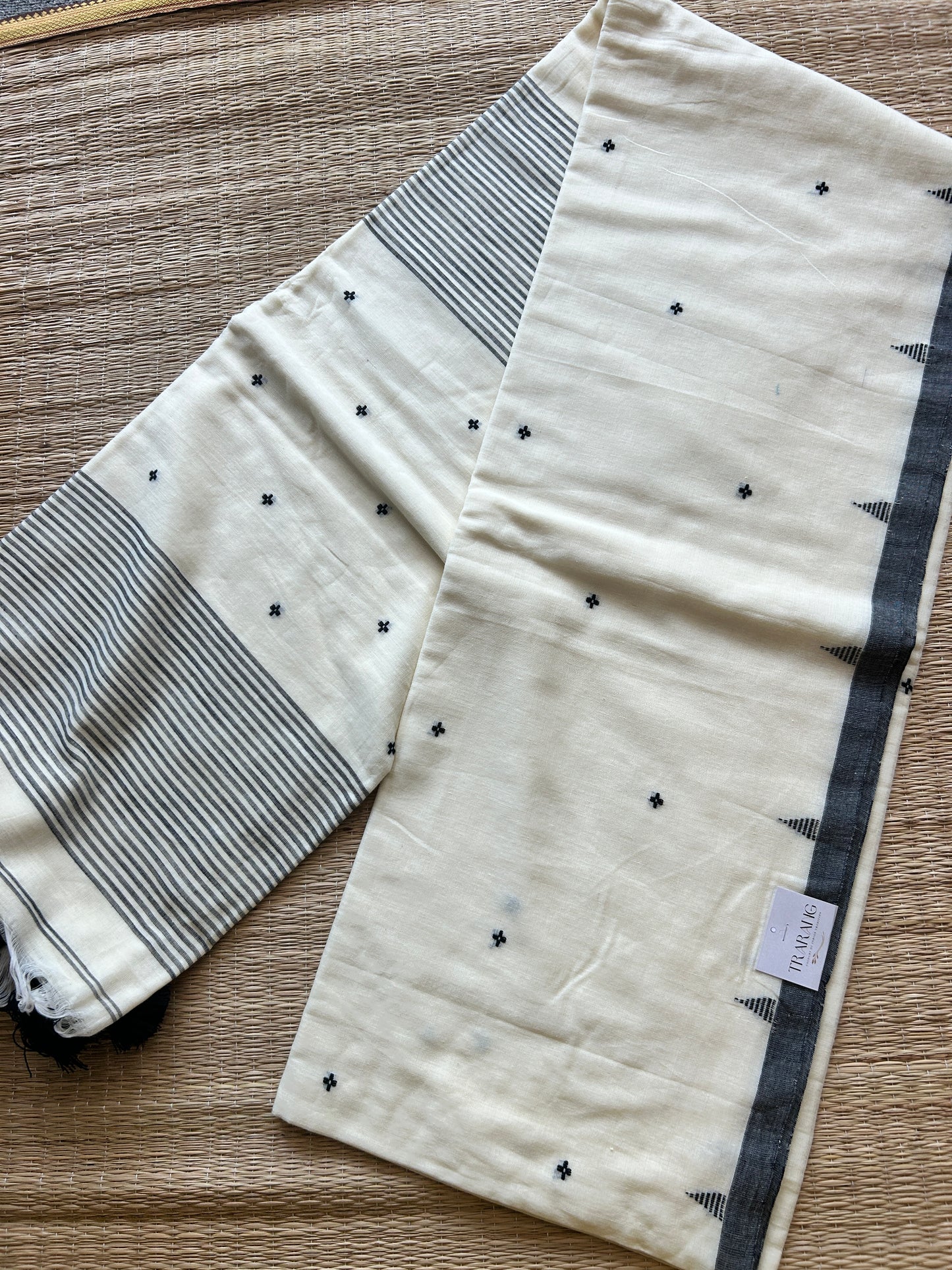 WHITE MUL JAMDANI SAREE