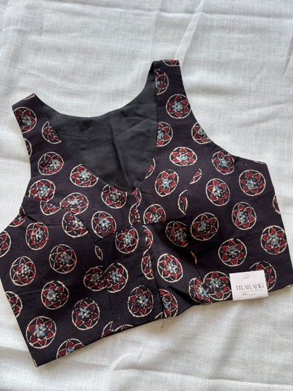 BLACK COTTON BLOUSE