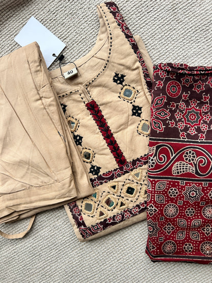 BIEGE GAMTHI COTTON SUIT