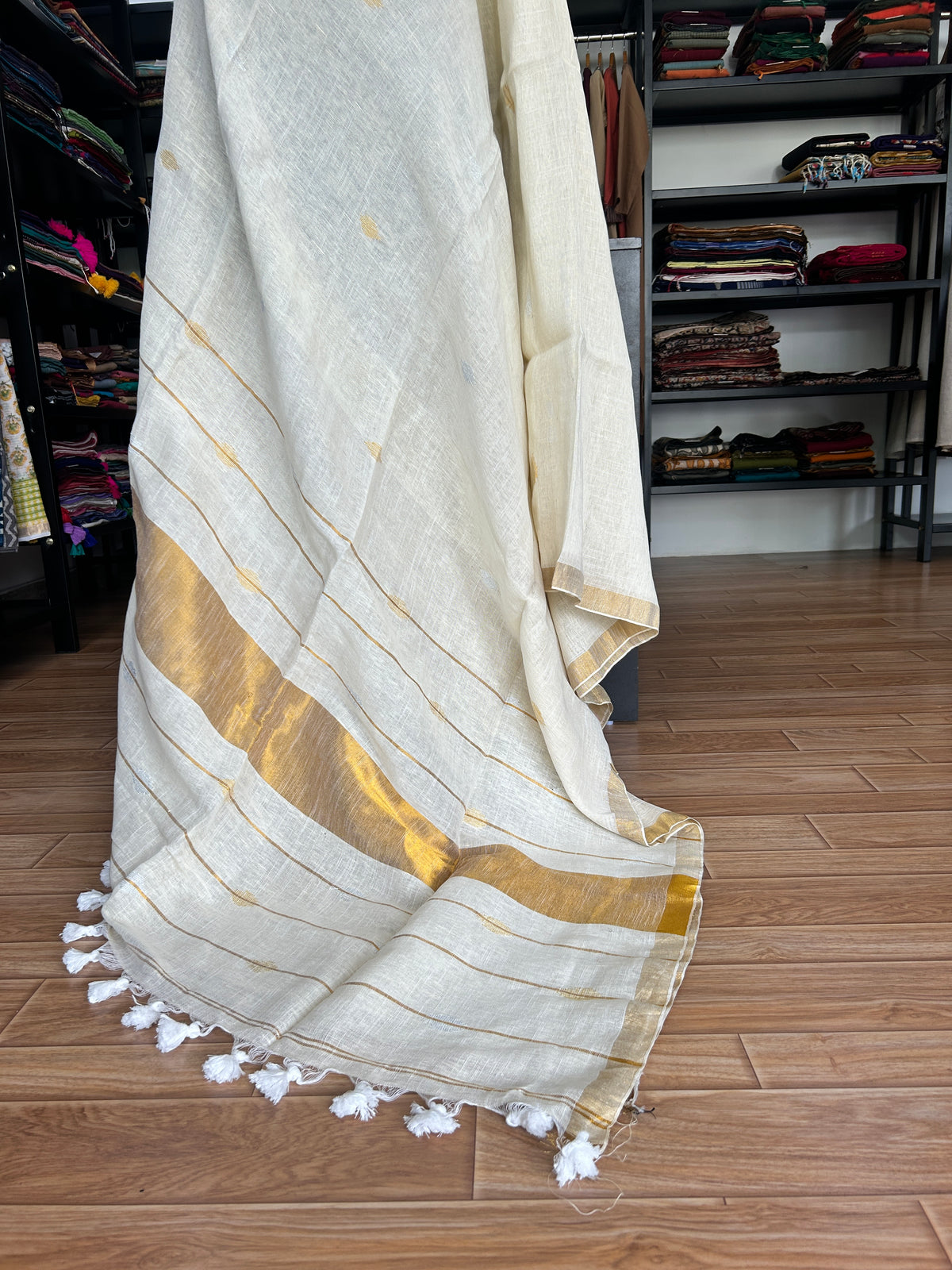 WHITE LINEN SAREE