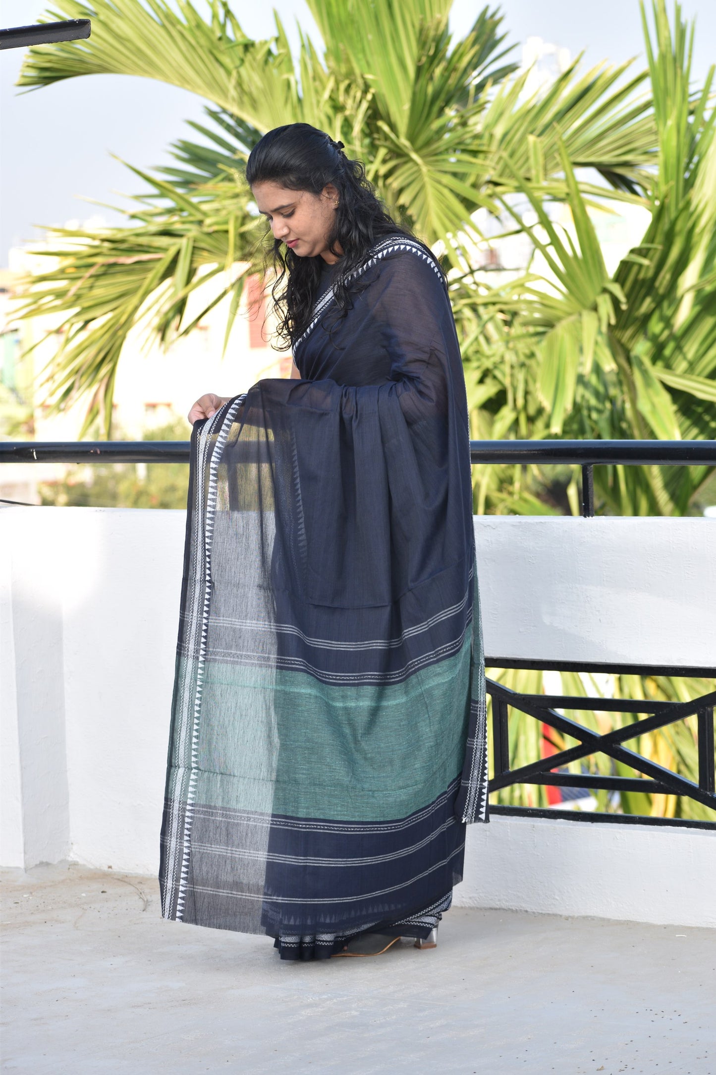 BLACK DHANIAKHALI SAREE