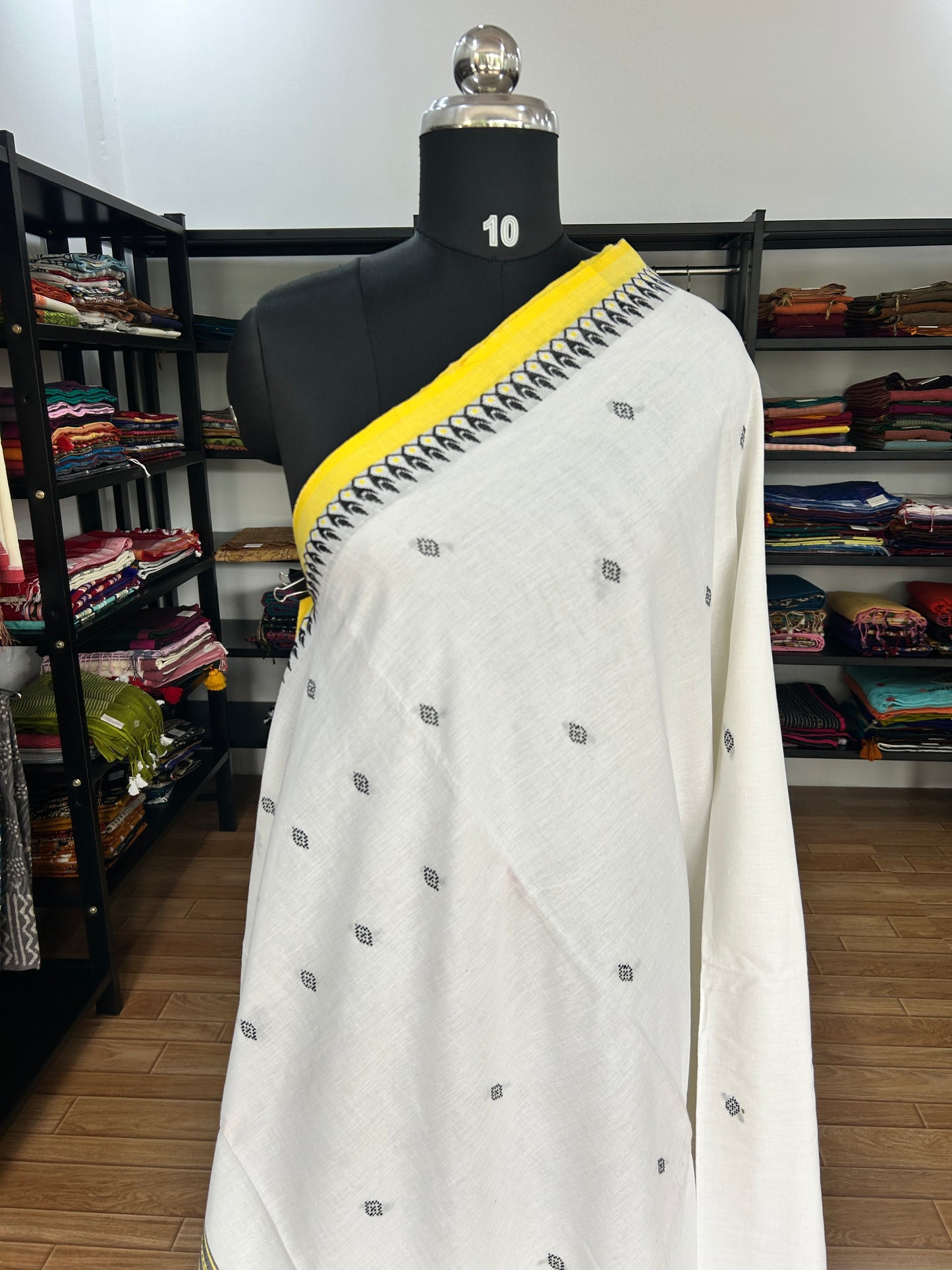 WHITE DHANIAKHALI SAREE
