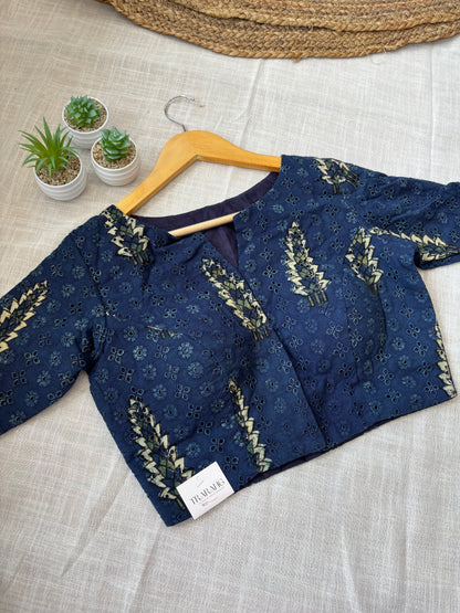 NAVY BLUE HAKOBA BLOUSE