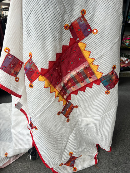 White applique kota