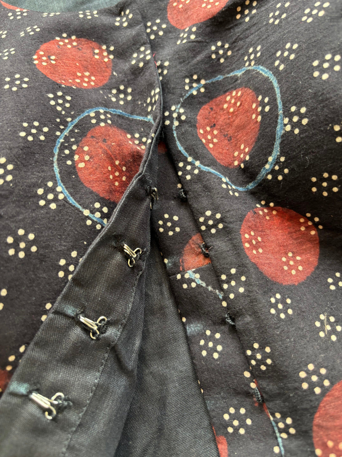 BLACK COTTON BLOUSE