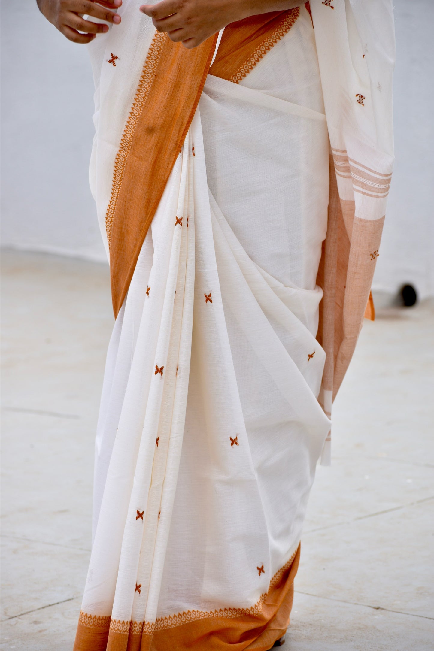 BIEGE DHANIAKHALI SAREE