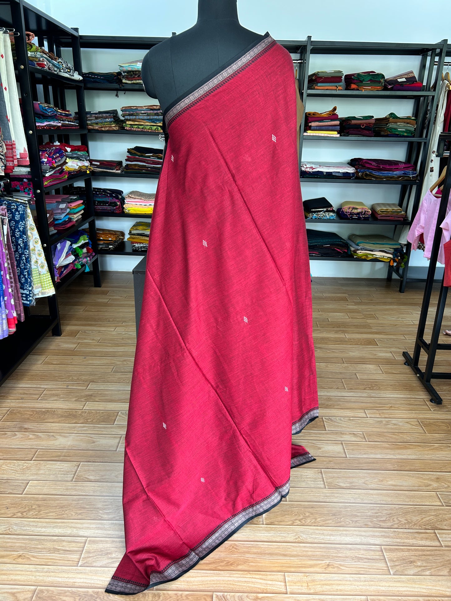 RED DHANIAKHALI SAREE