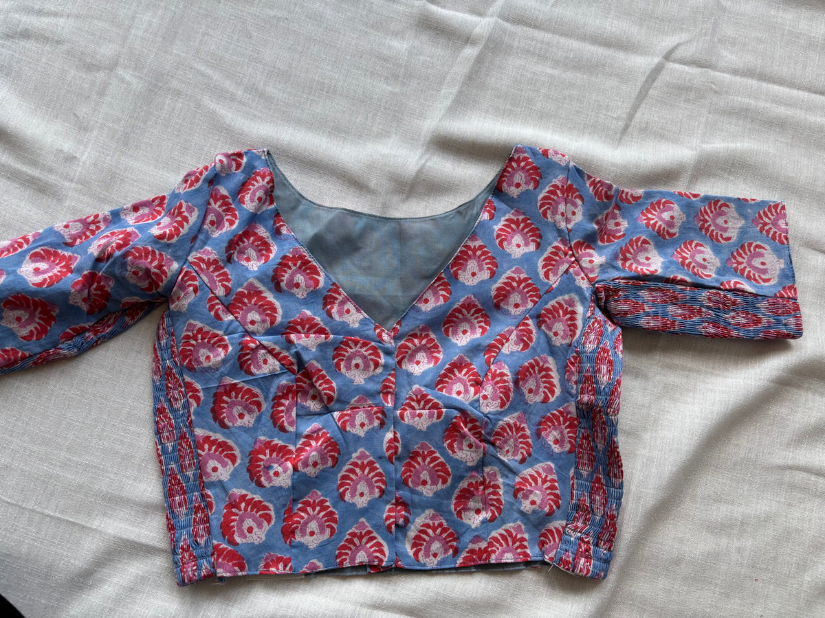 BLUE STRECHABLE BLOUSE