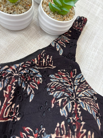 BLACK HAKOBA BLOUSE
