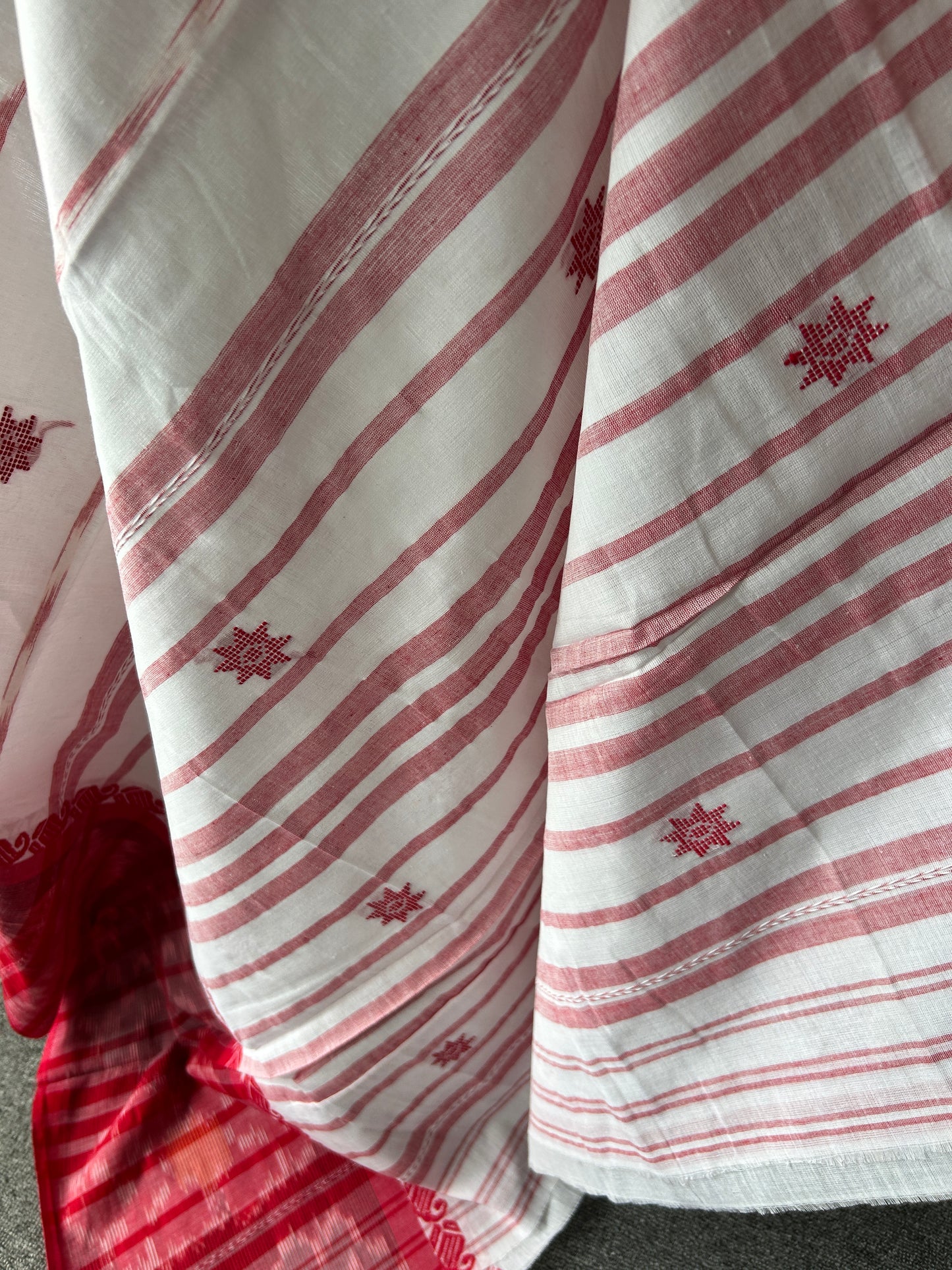 WHITE DHANIAKHALI SAREE