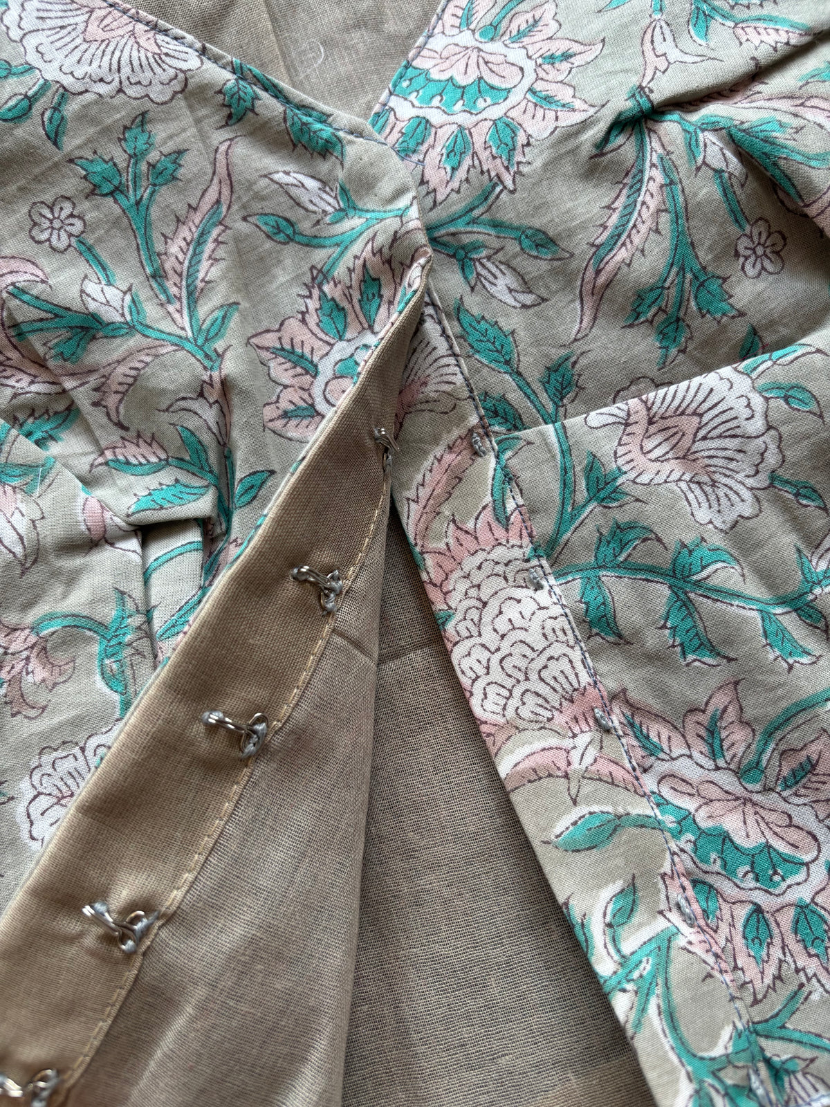 GREY STRECHABLE BLOUSE