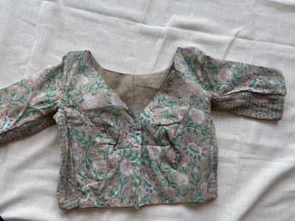 GREY STRECHABLE BLOUSE
