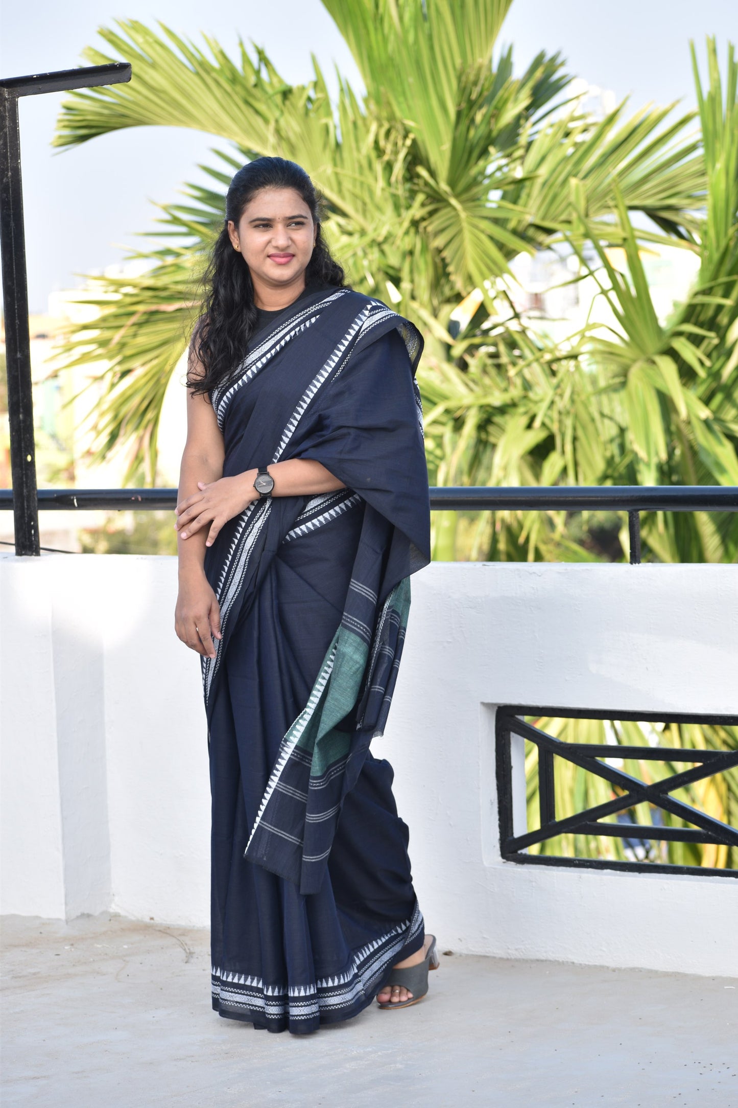 BLACK DHANIAKHALI SAREE