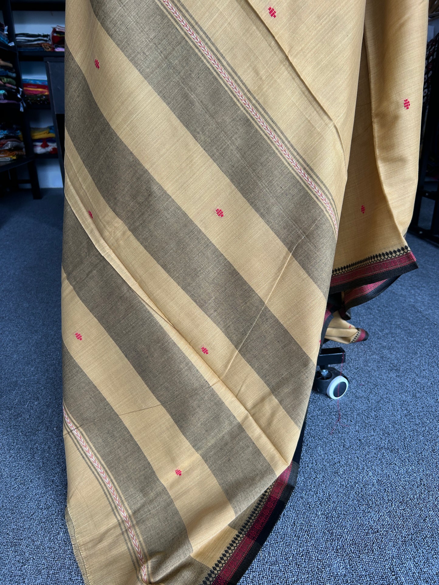 BIEGE DHANIAKHALI SAREE