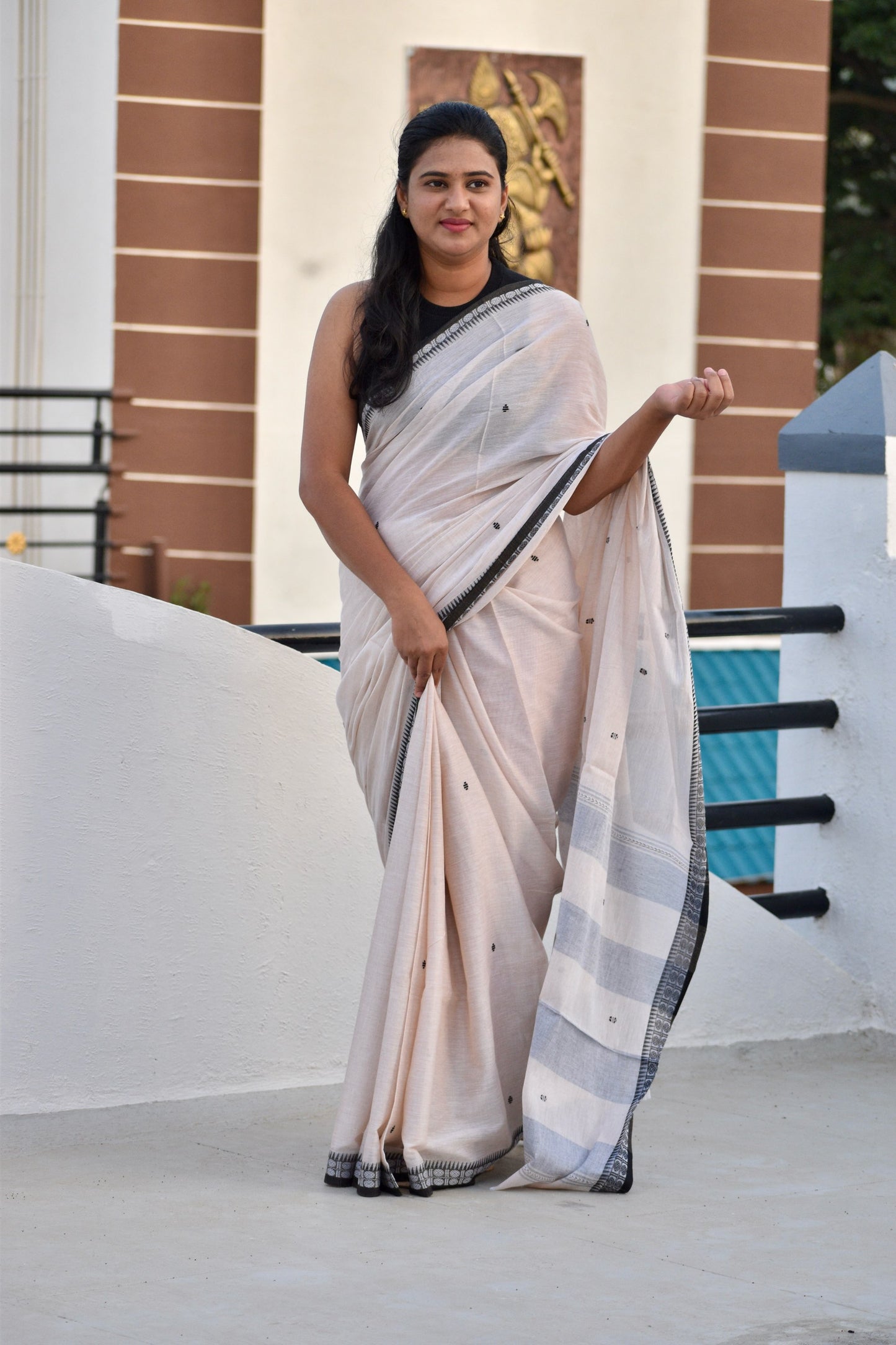 BIEGE DHANIAKHALI SAREE