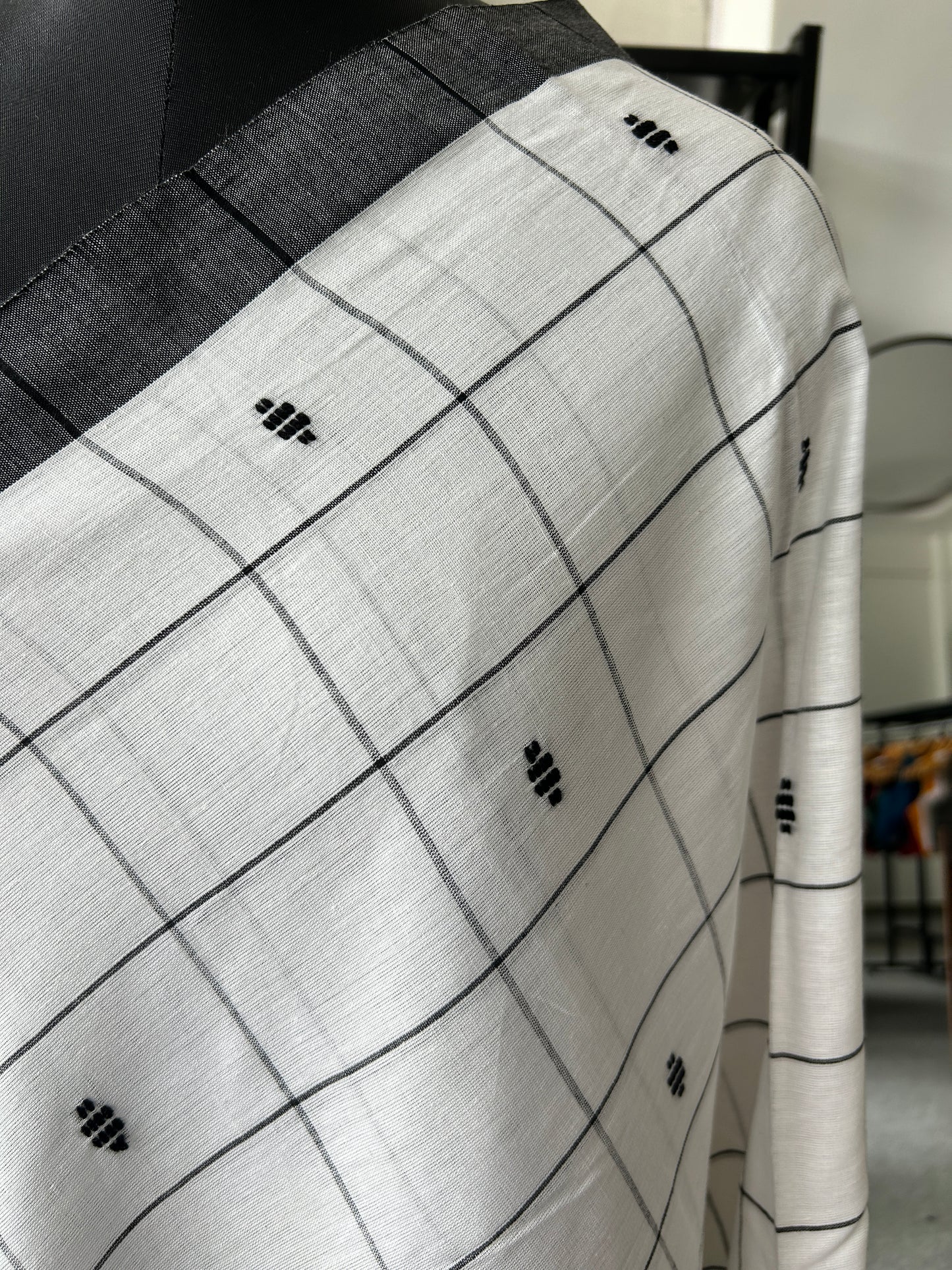 WHITE DHANIAKHALI SAREE