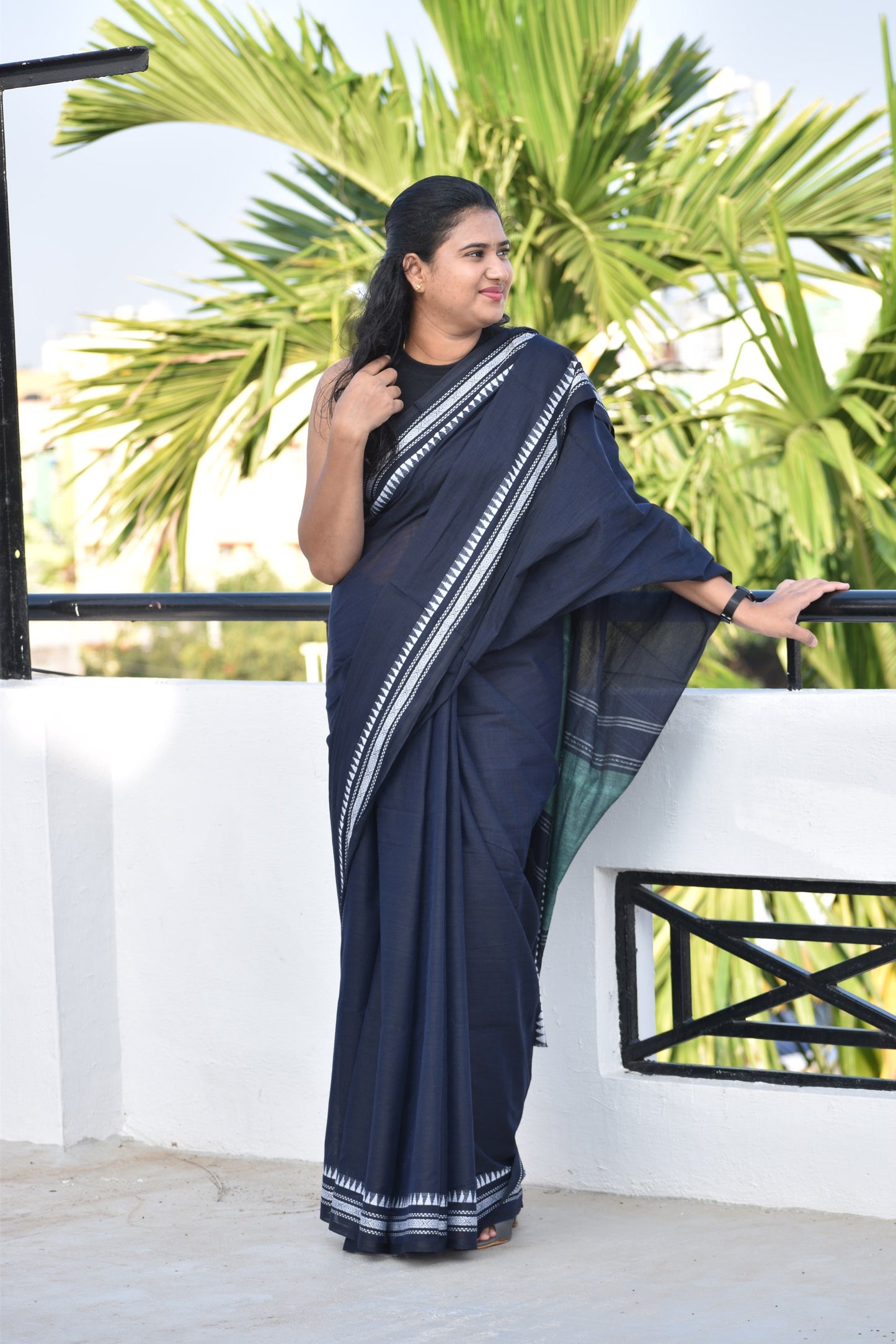 BLACK DHANIAKHALI SAREE