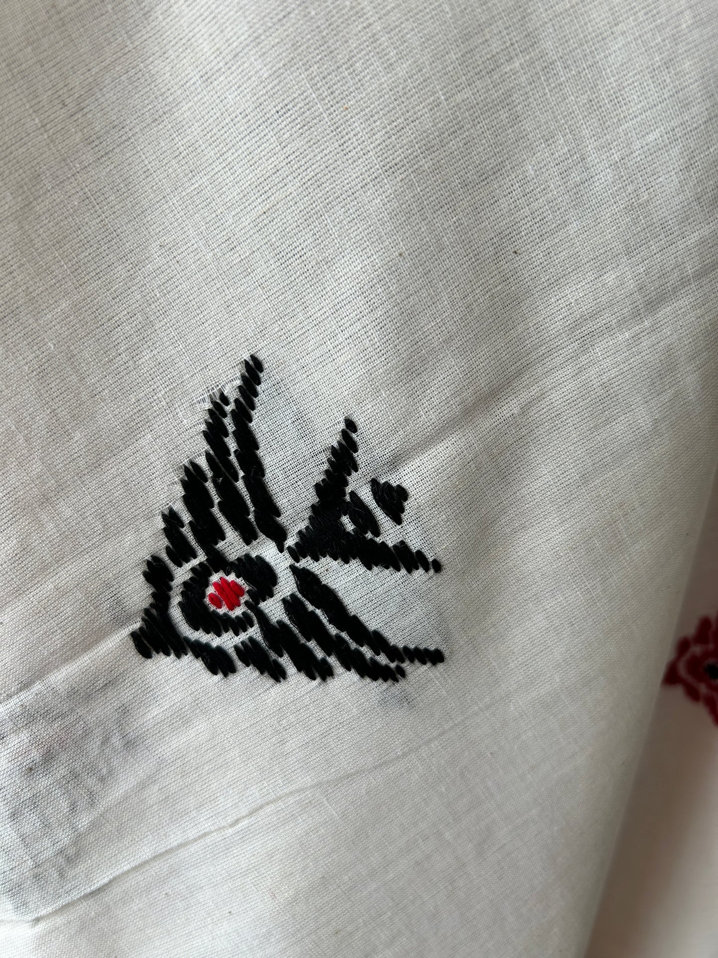 WHITE DHANIAKHALI SAREE