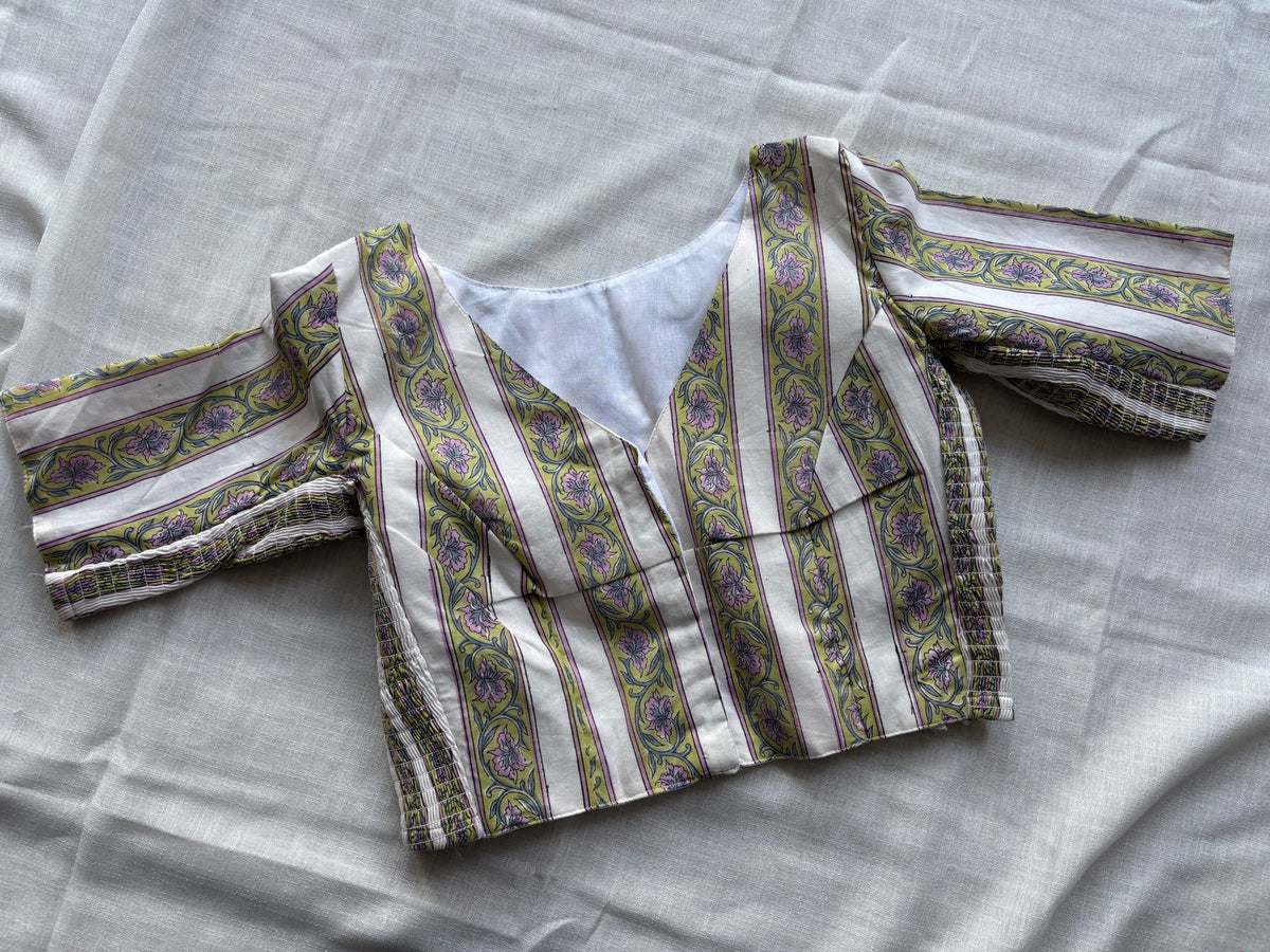WHITE STRECHABLE BLOUSE