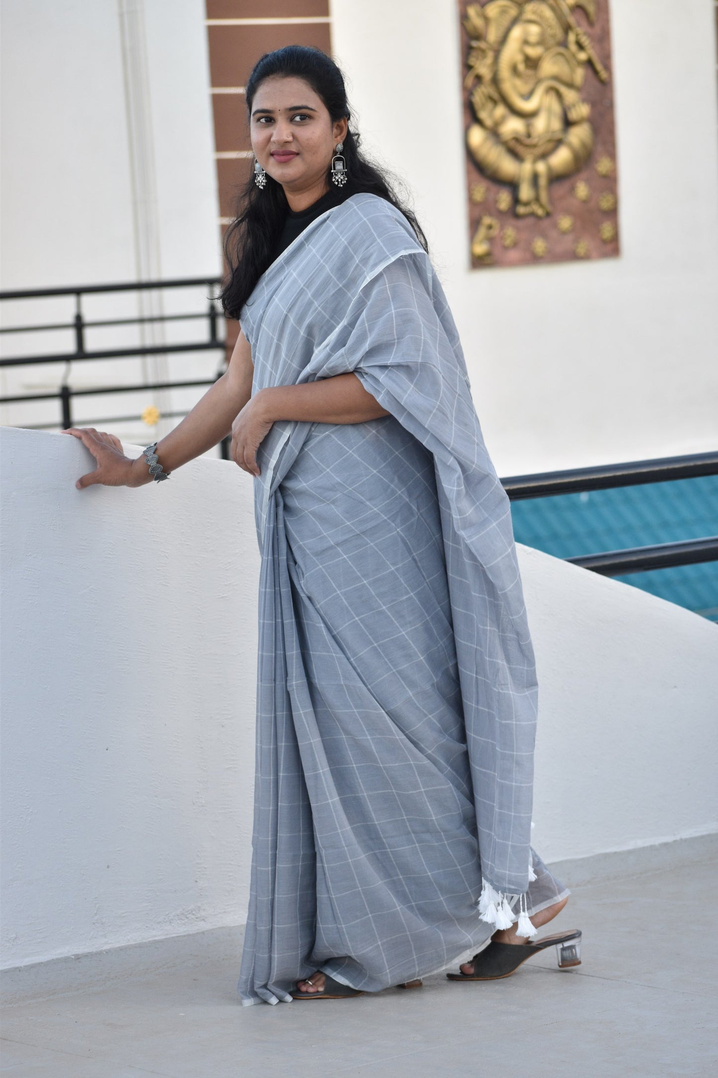 GREY MUL SAREE