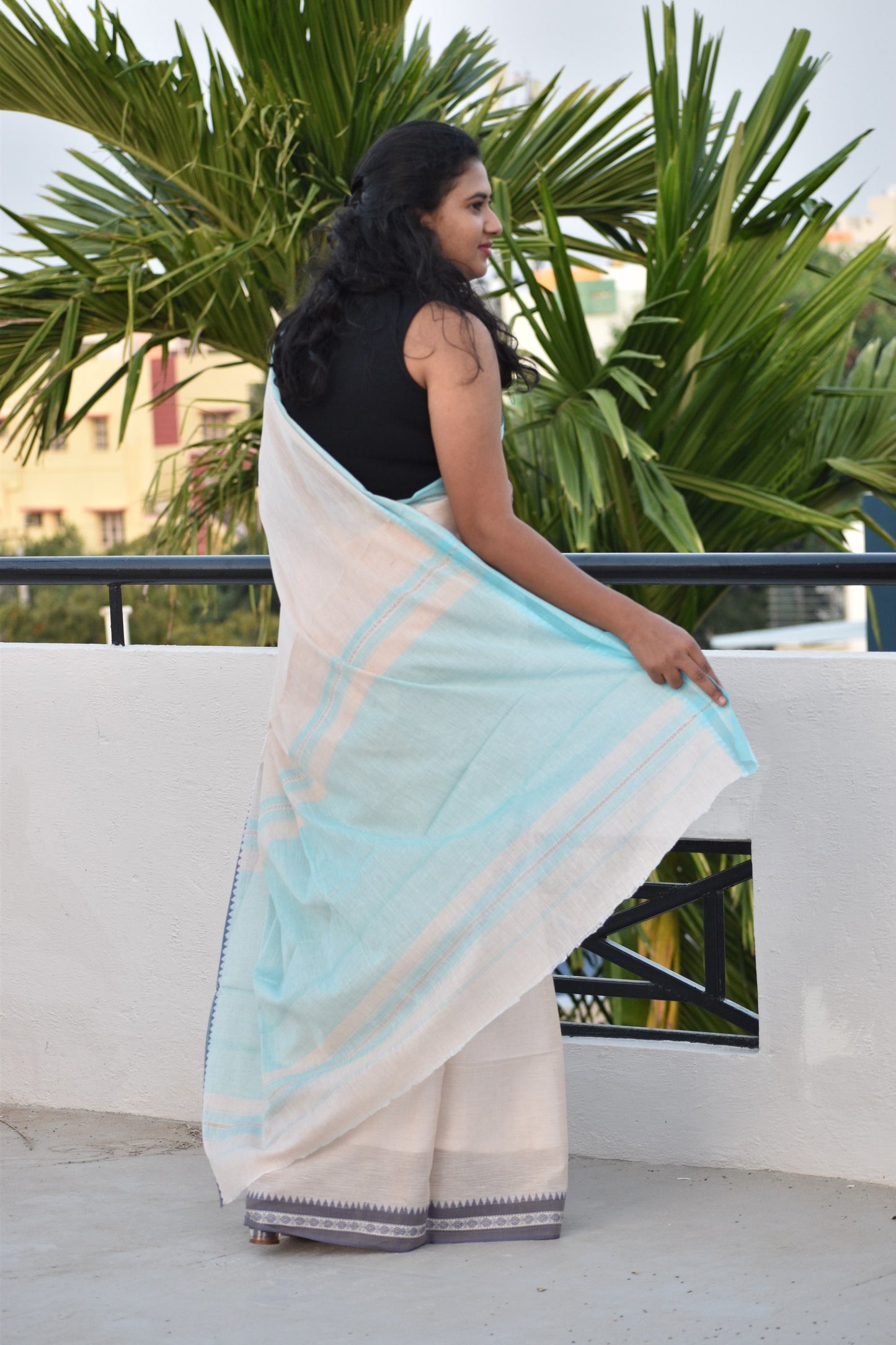 BIEGE DHANIAKHALI SAREE