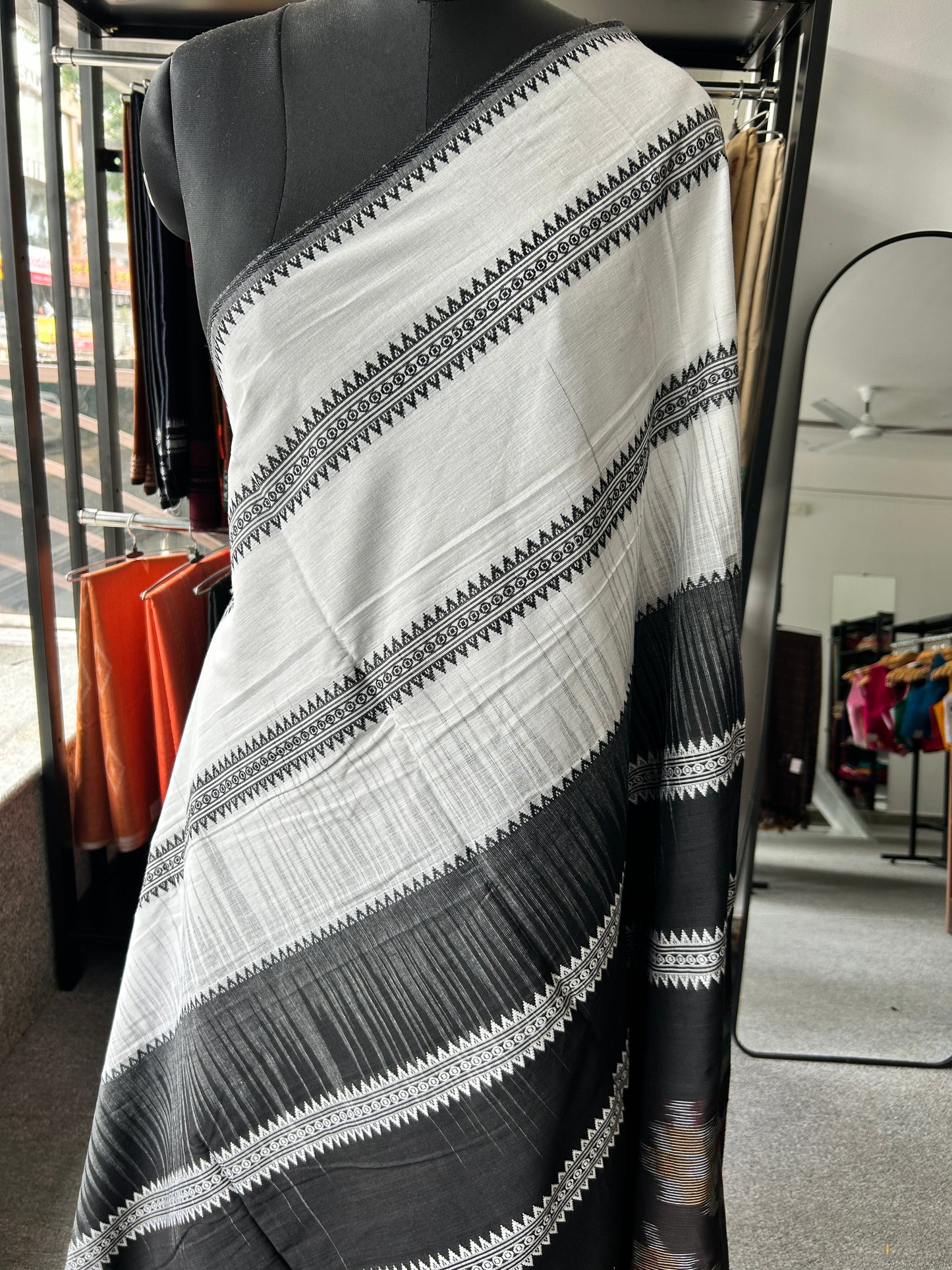 BLACK DHANIAKHALI SAREE