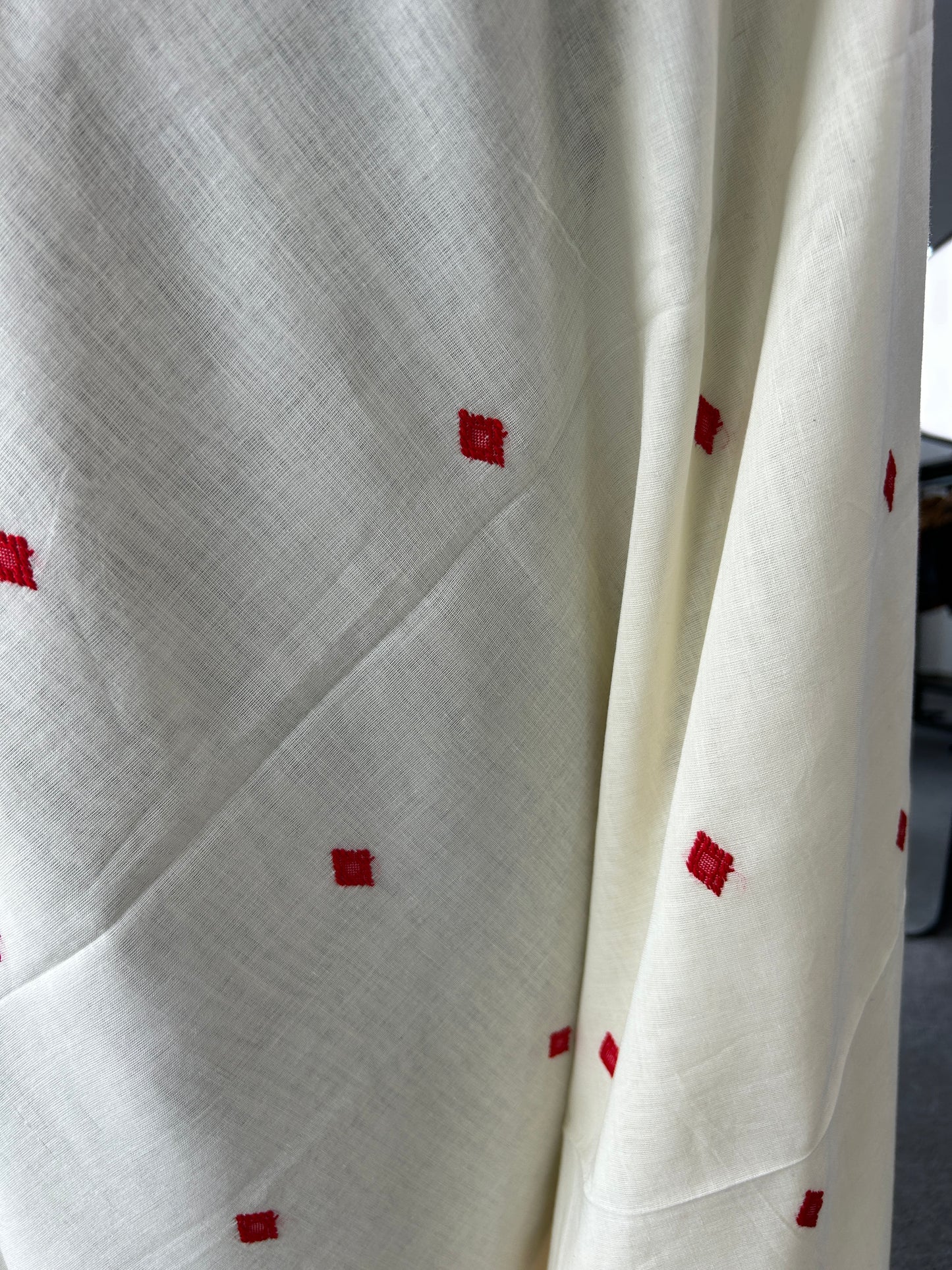 WHITE MERCERISED SAREE