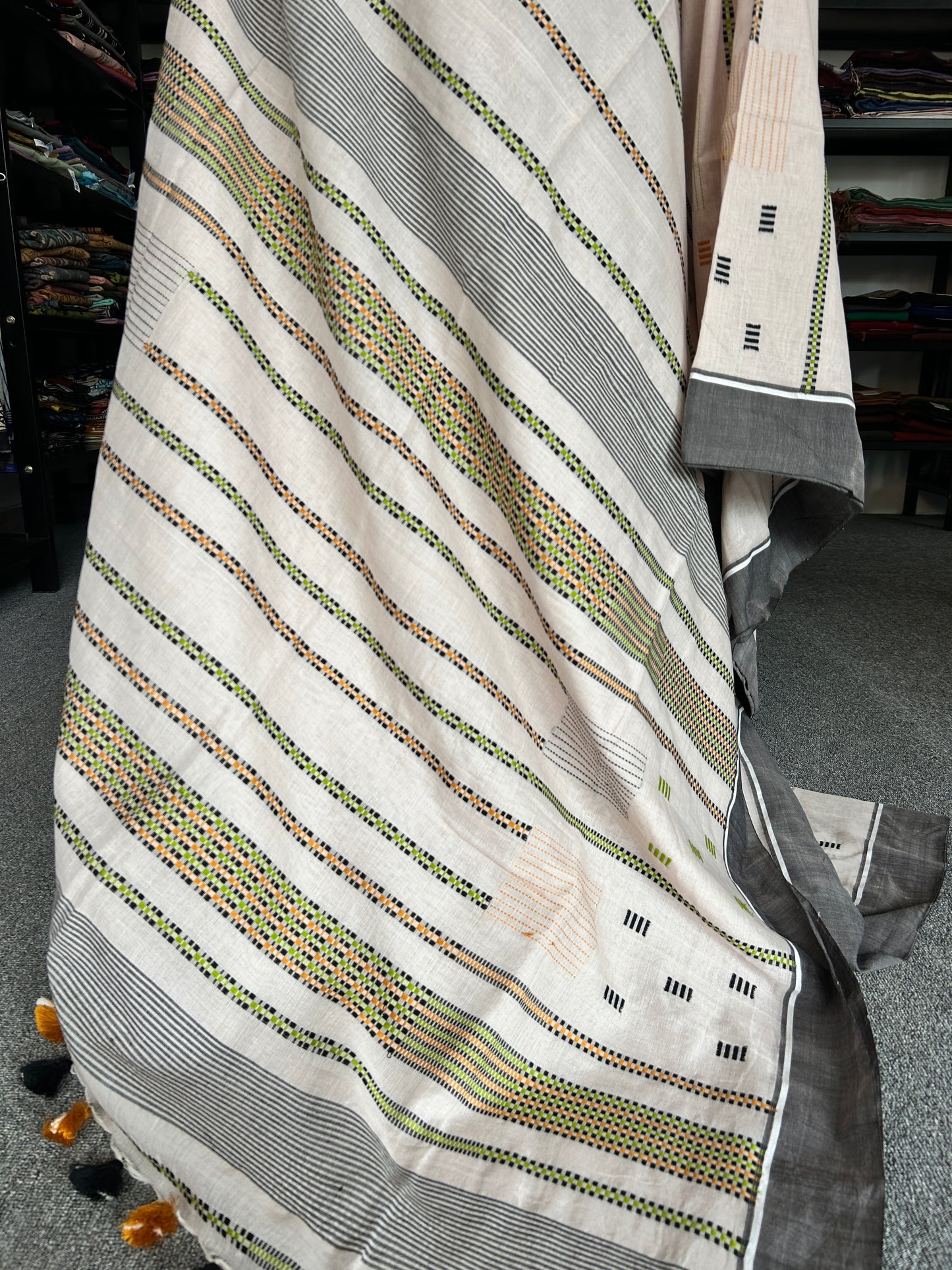 BIEGE STRIPE JAMDANI