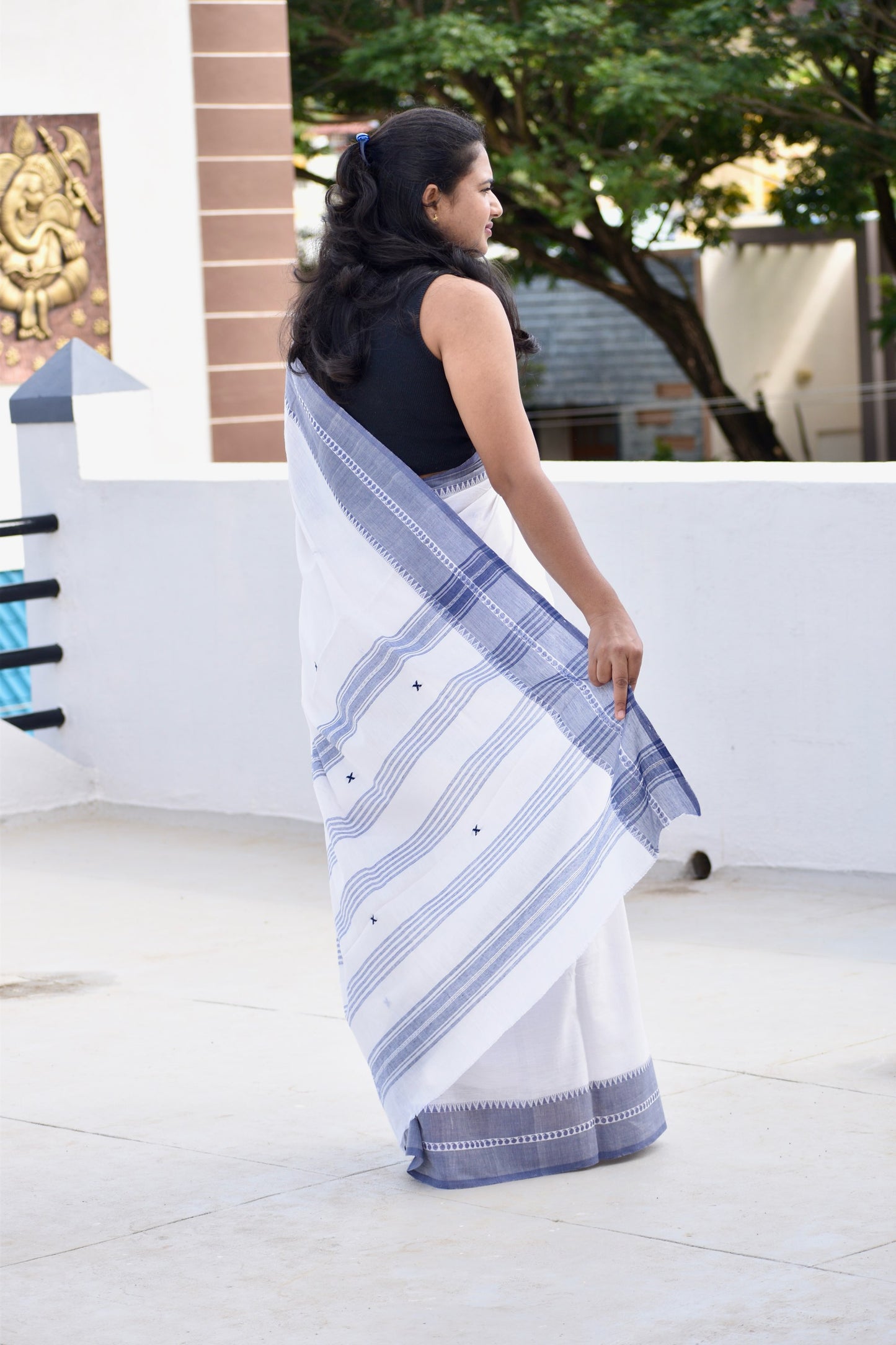 WHITE DHANIAKHALI SAREE