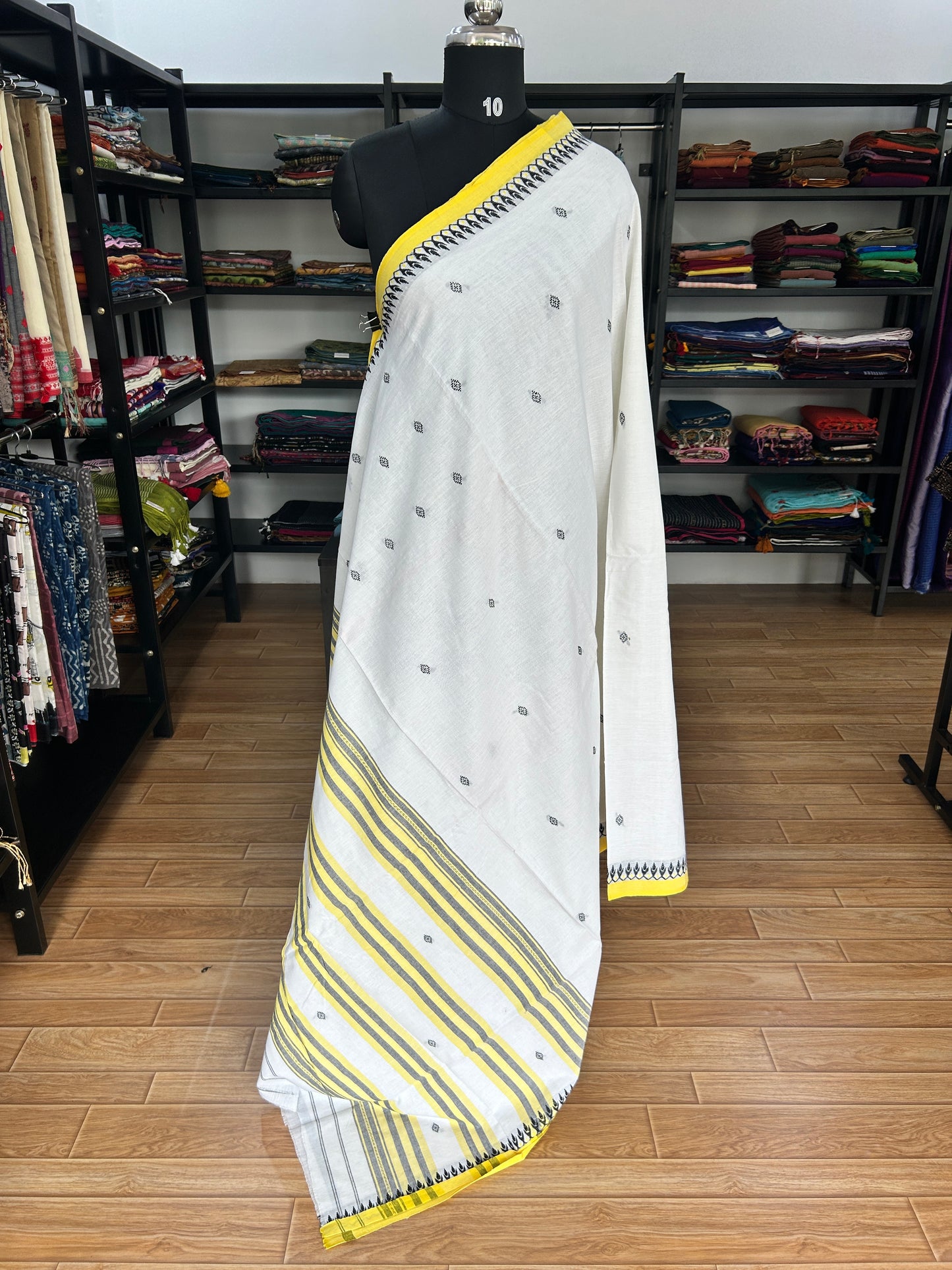 WHITE DHANIAKHALI SAREE