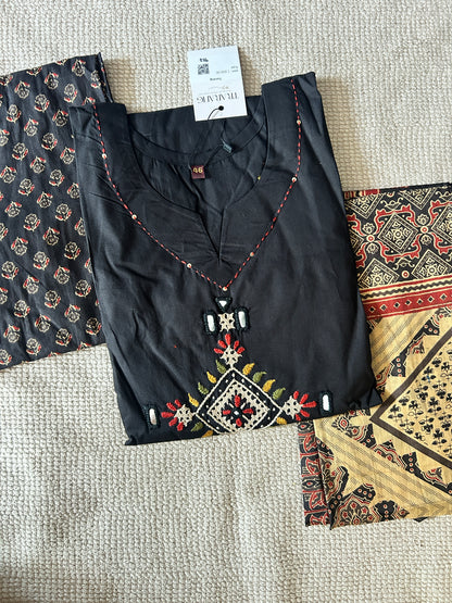 BLACK GAMTHI COTTON SUIT
