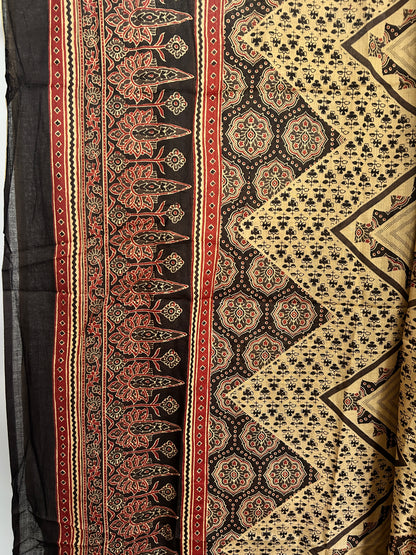 GREEN GAMTHI COTTON SUIT