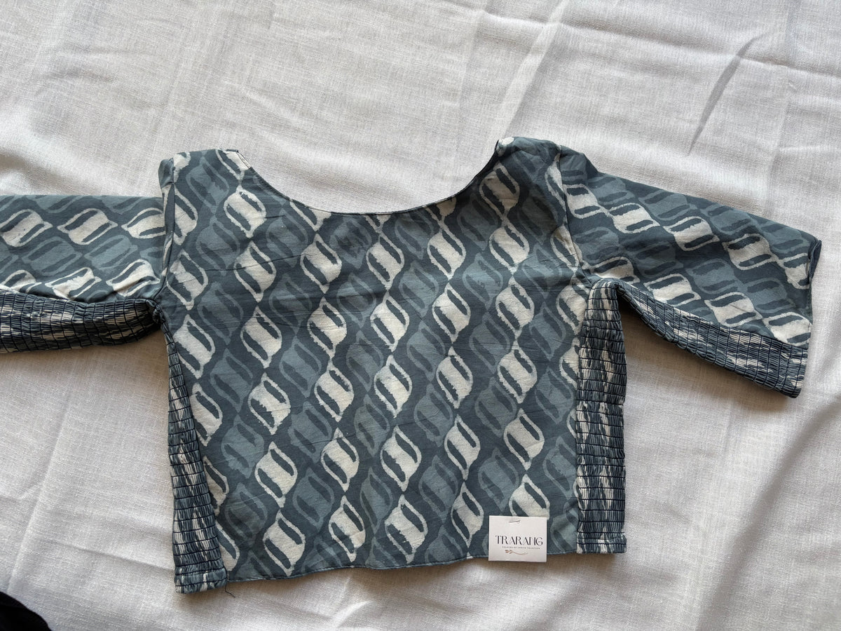 GREY STRECHABLE BLOUSE