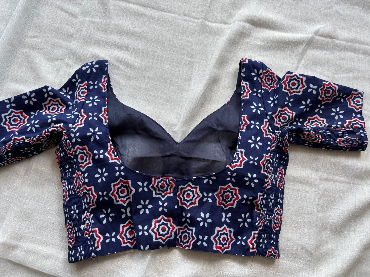 BLUE STRECHABLE BLOUSE