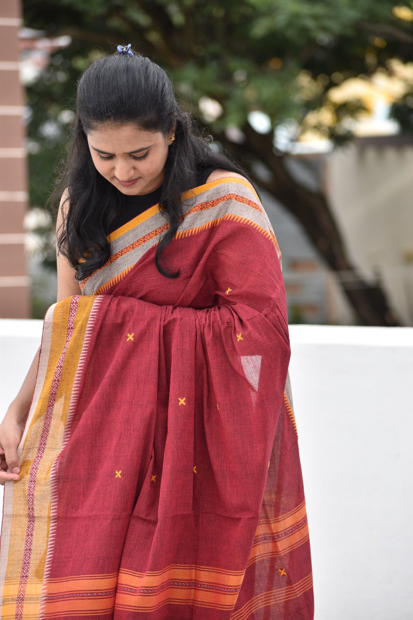 RED DHANIAKHALI SAREE