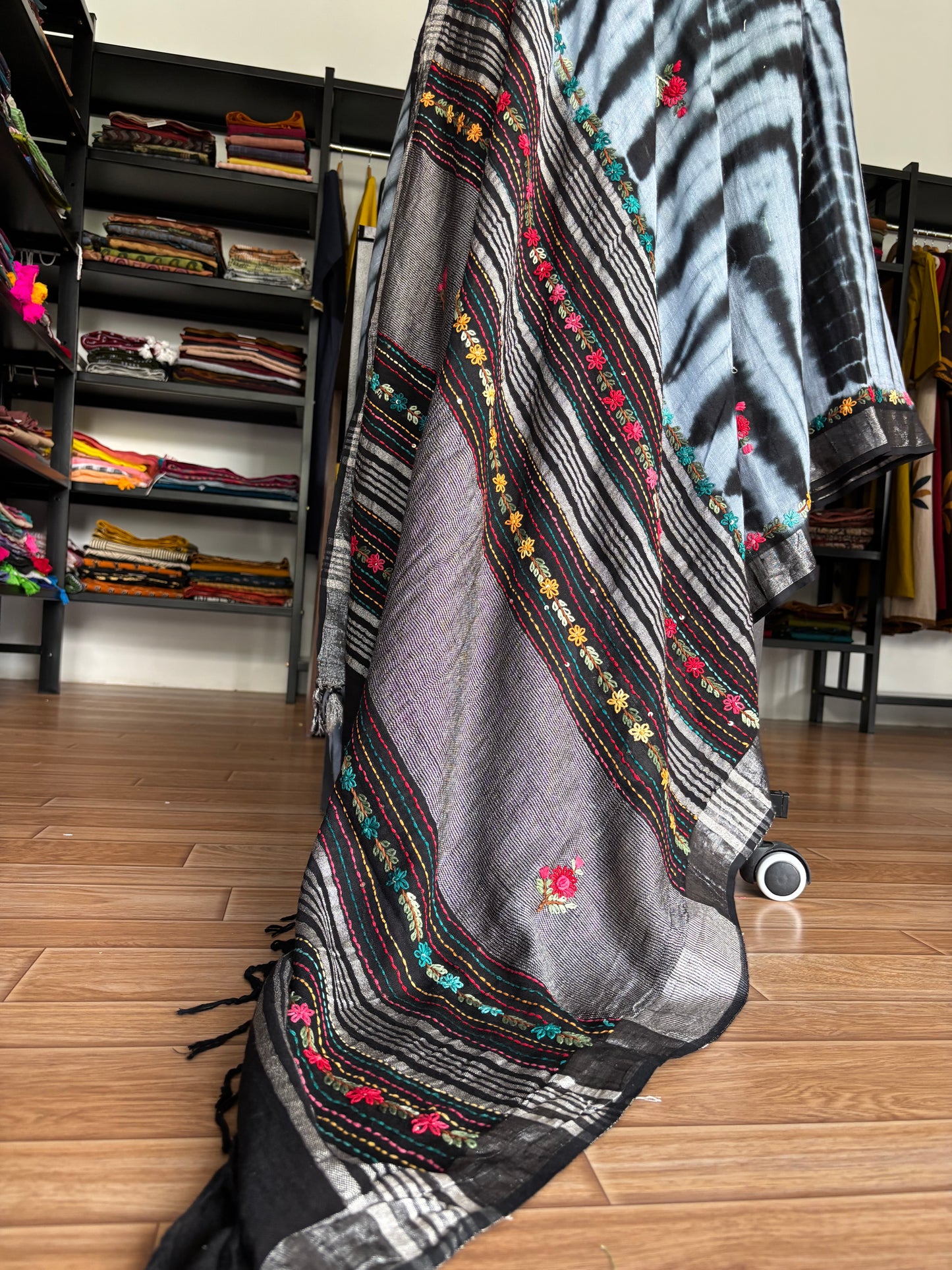BLACK LINEN SAREE