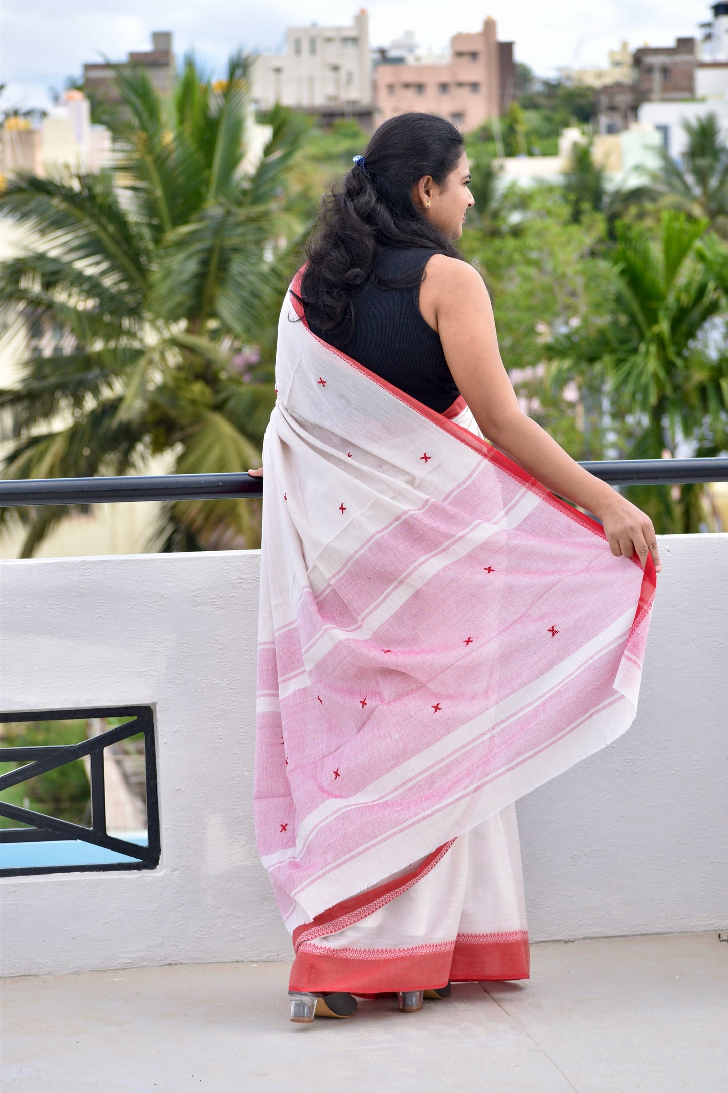 BIEGE DHANIAKHALI SAREE