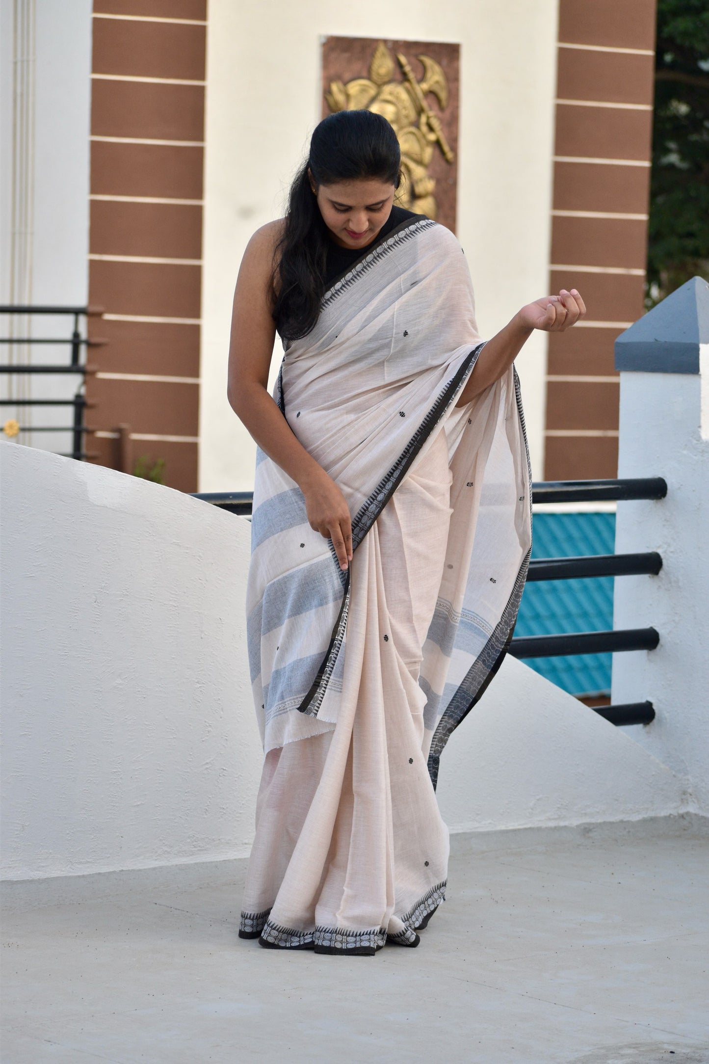 BIEGE DHANIAKHALI SAREE