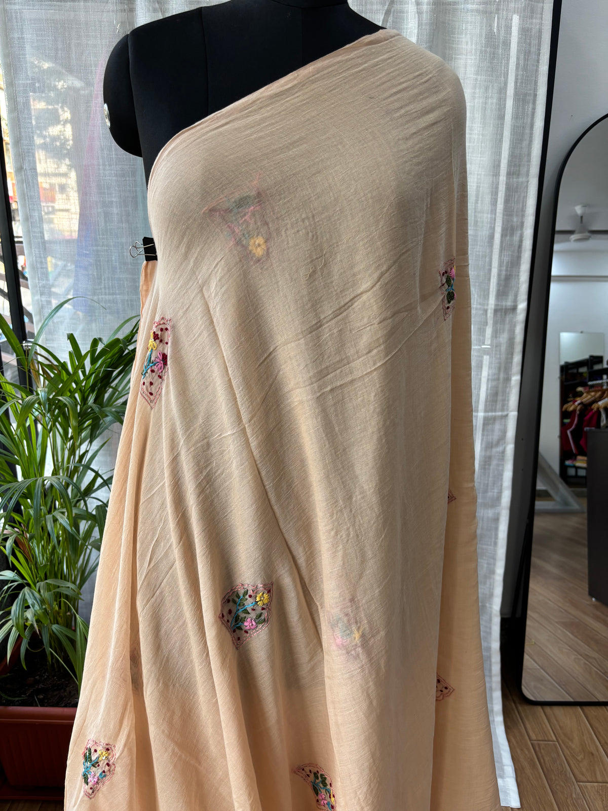 BEIGE EMBROIDERED MUL SAREE