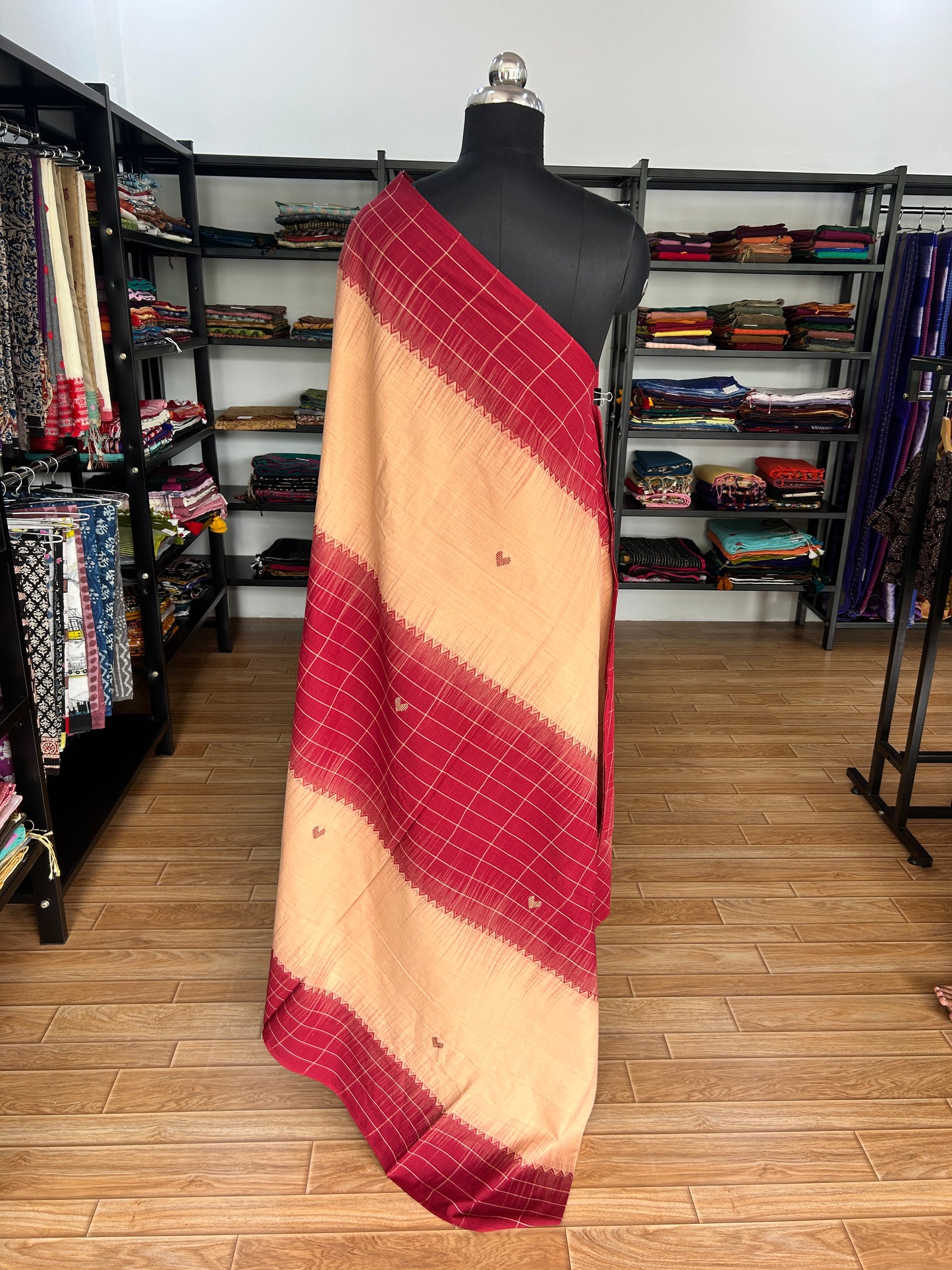 RED DHANIAKHALI SAREE
