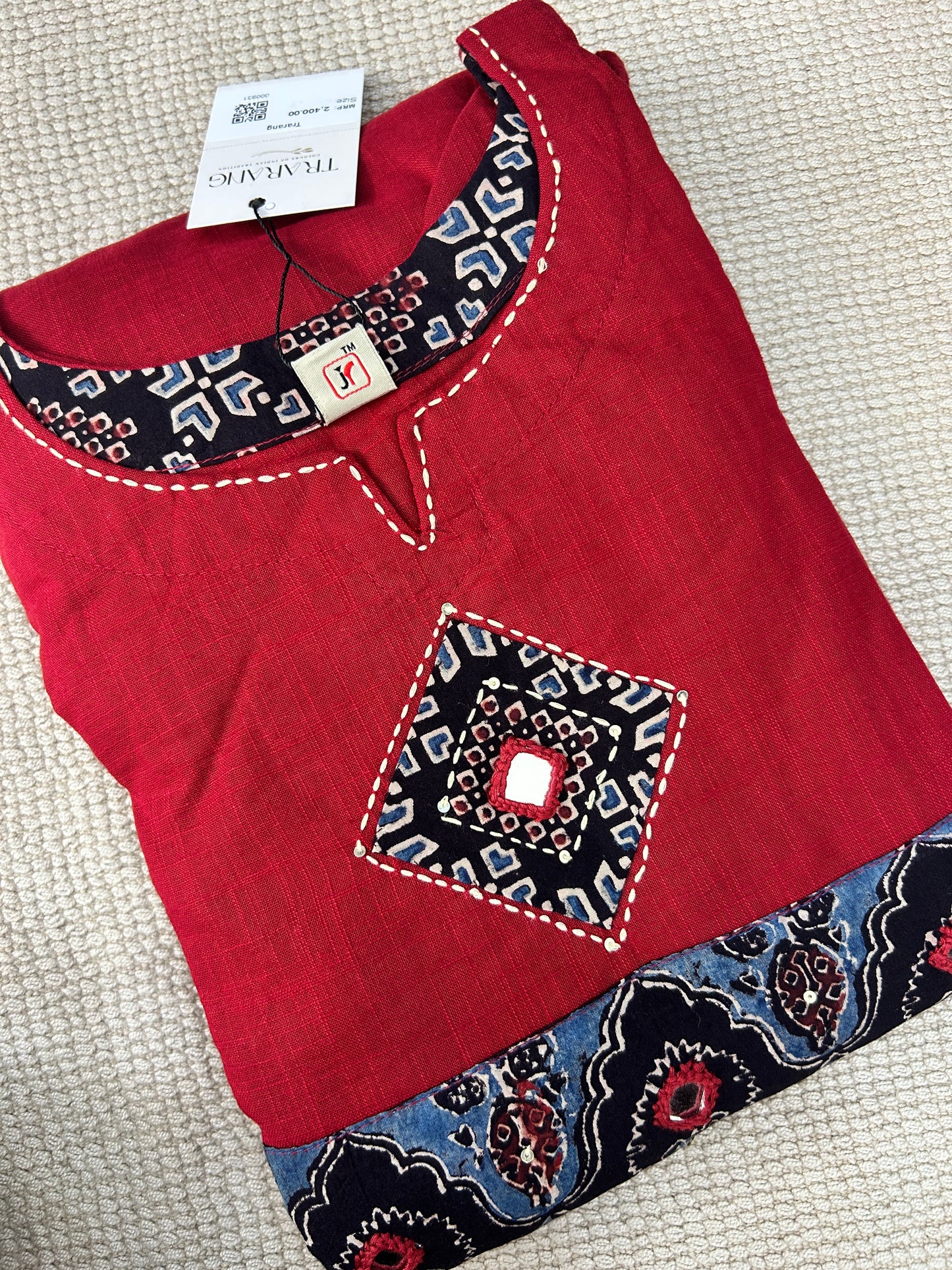 RED GAMTHI COTTON SUIT