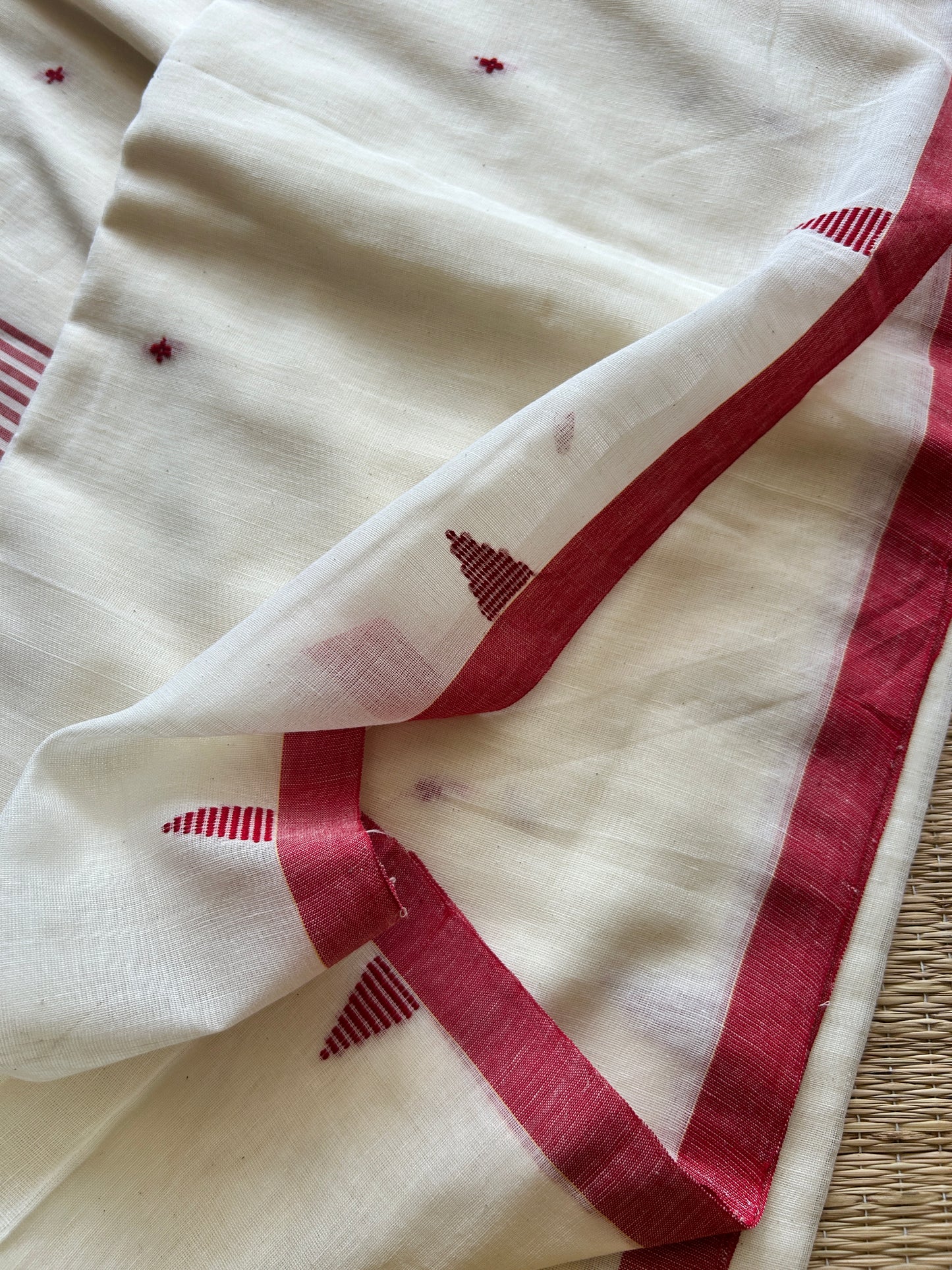 WHITE JAMDANI SAREE