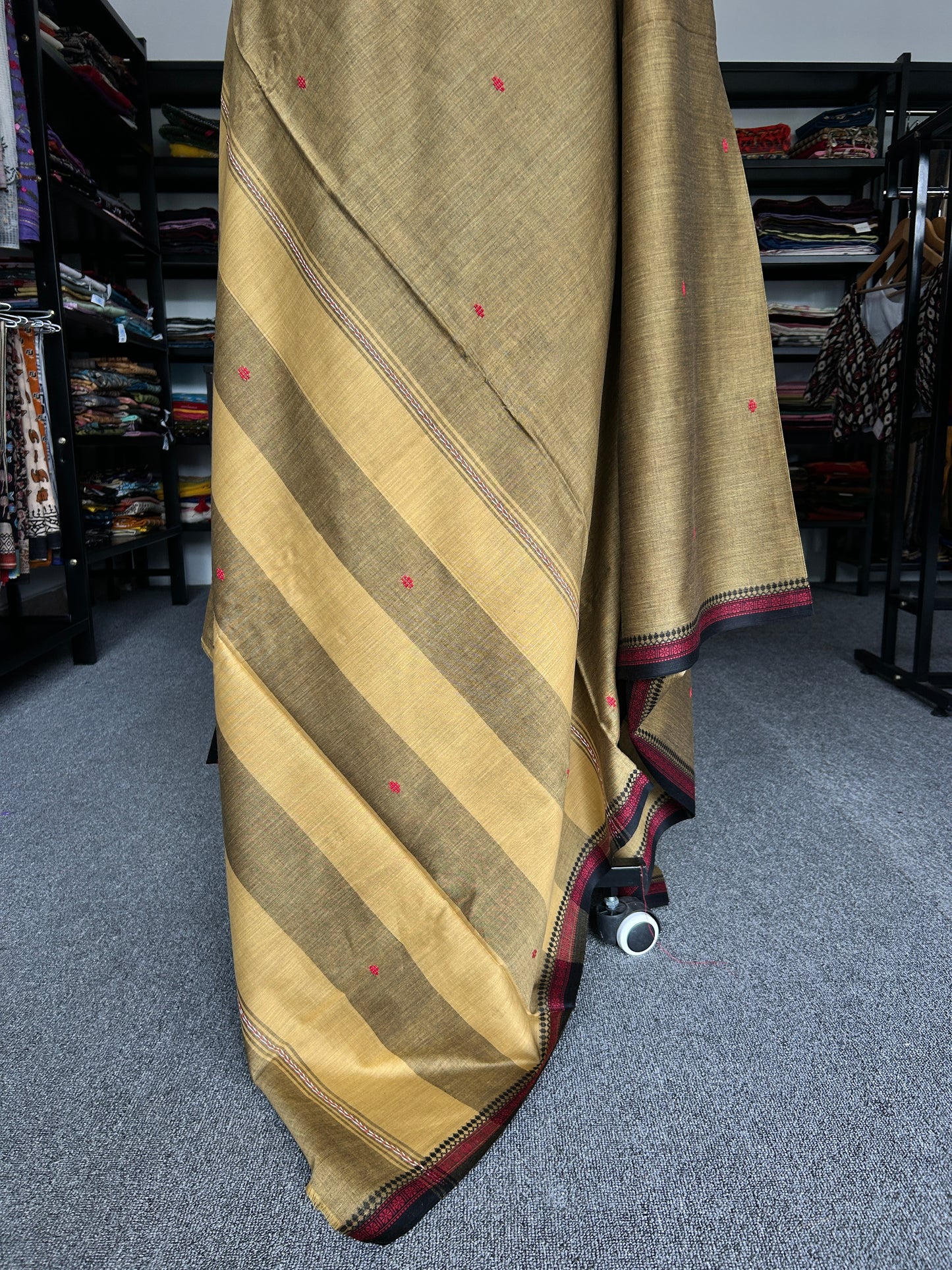 BIEGE DHANIAKHALI SAREE
