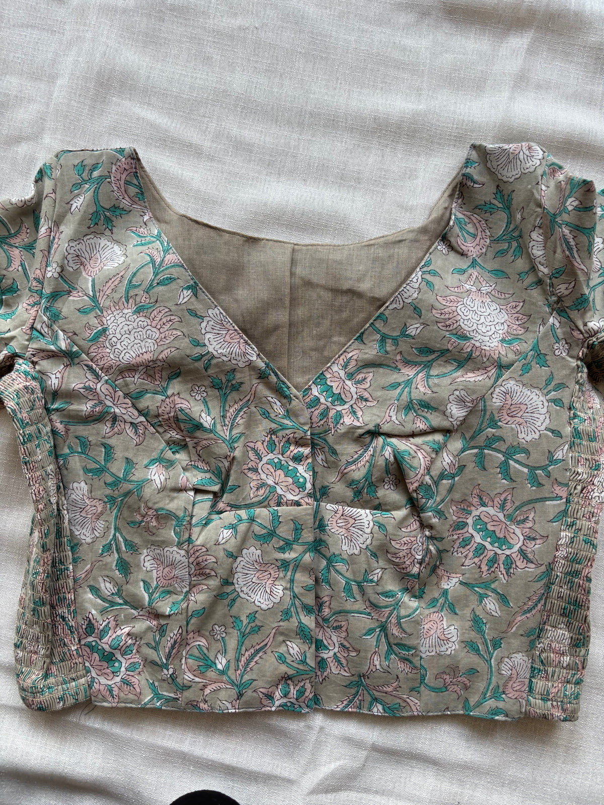 GREY STRECHABLE BLOUSE
