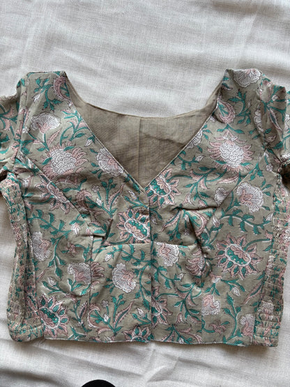 GREY STRECHABLE BLOUSE