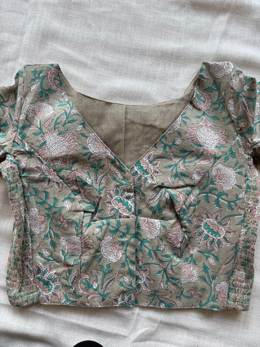 GREY STRECHABLE BLOUSE