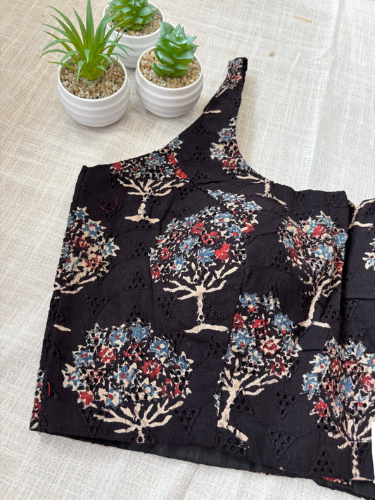 BLACK HAKOBA BLOUSE