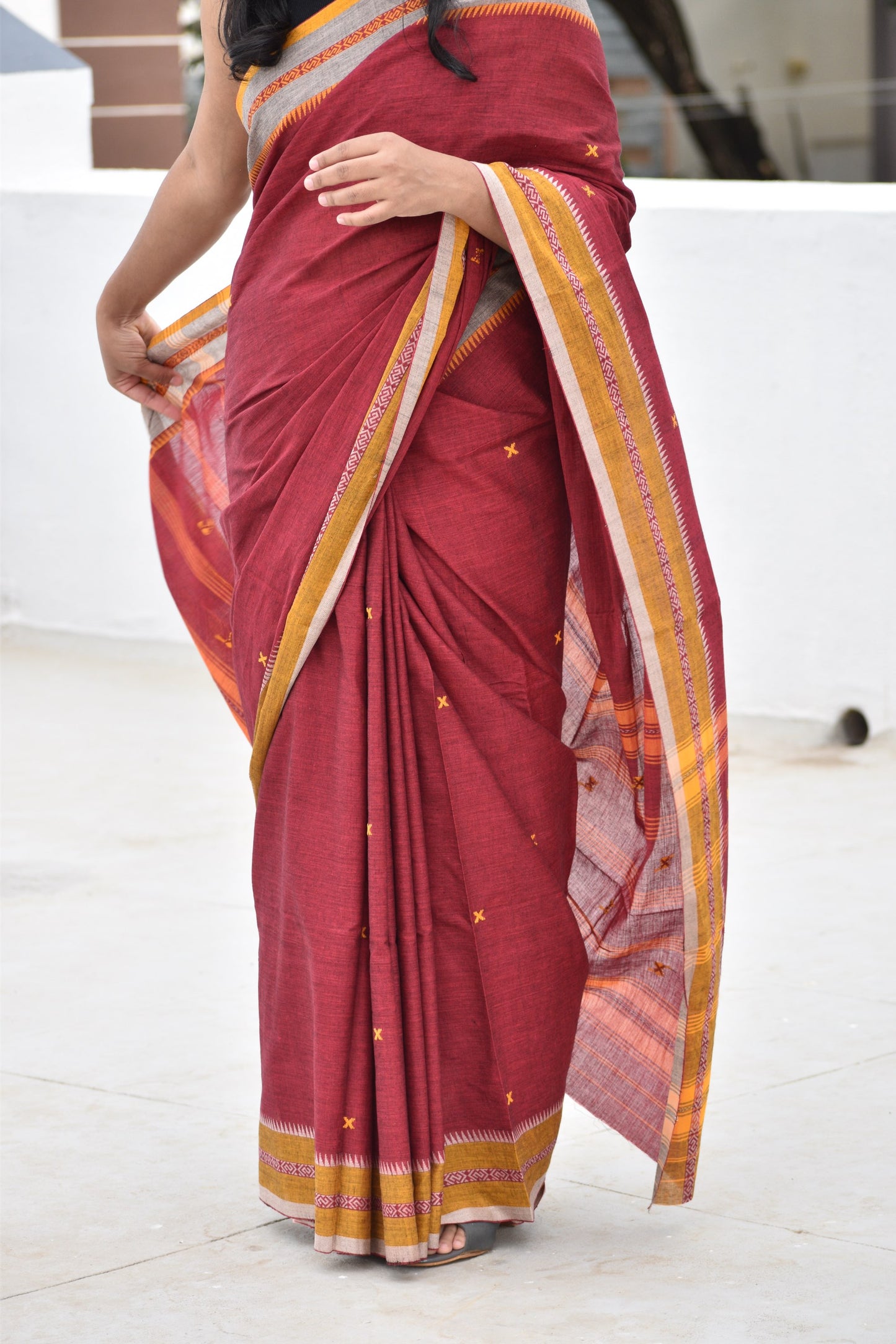 RED DHANIAKHALI SAREE