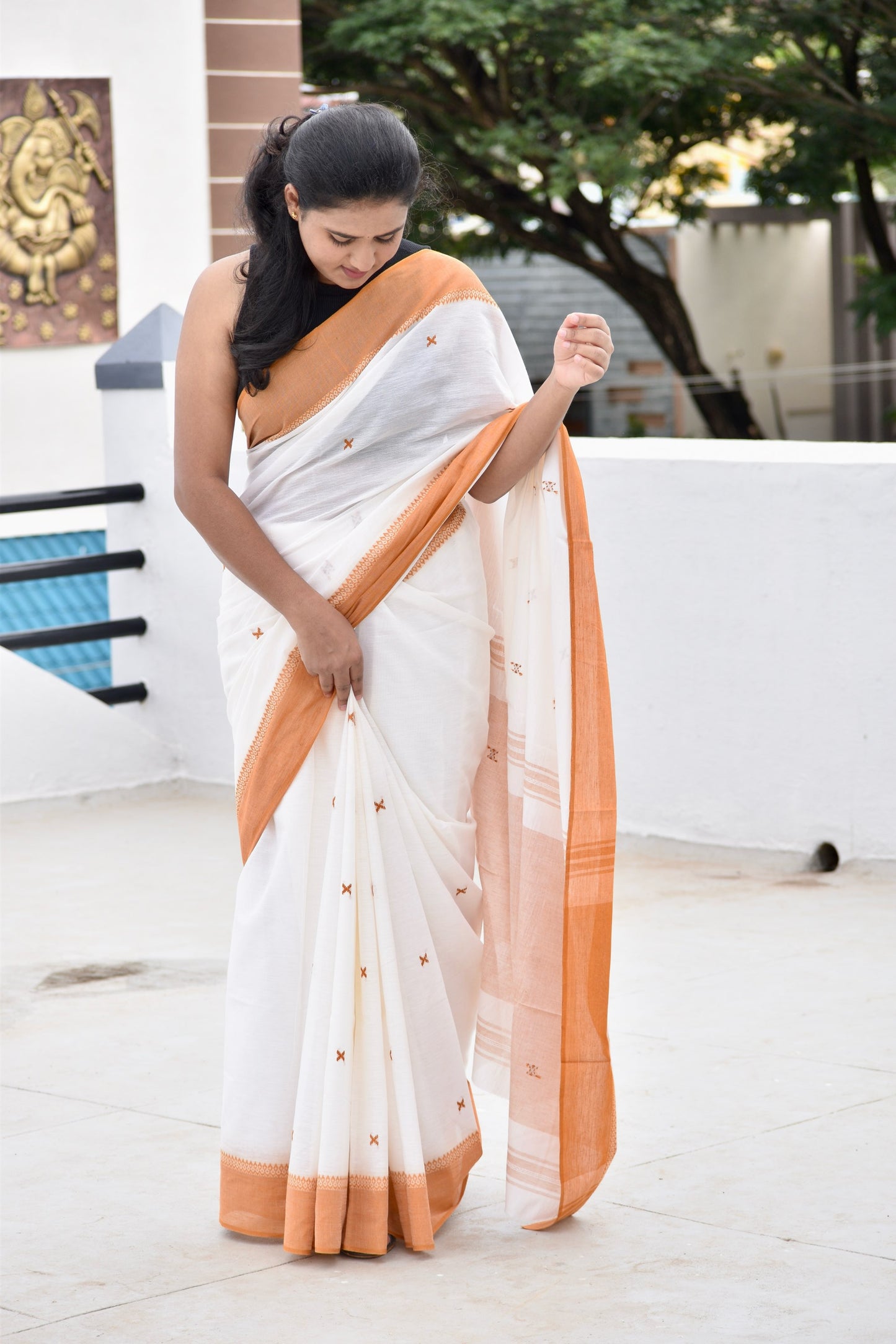 BIEGE DHANIAKHALI SAREE