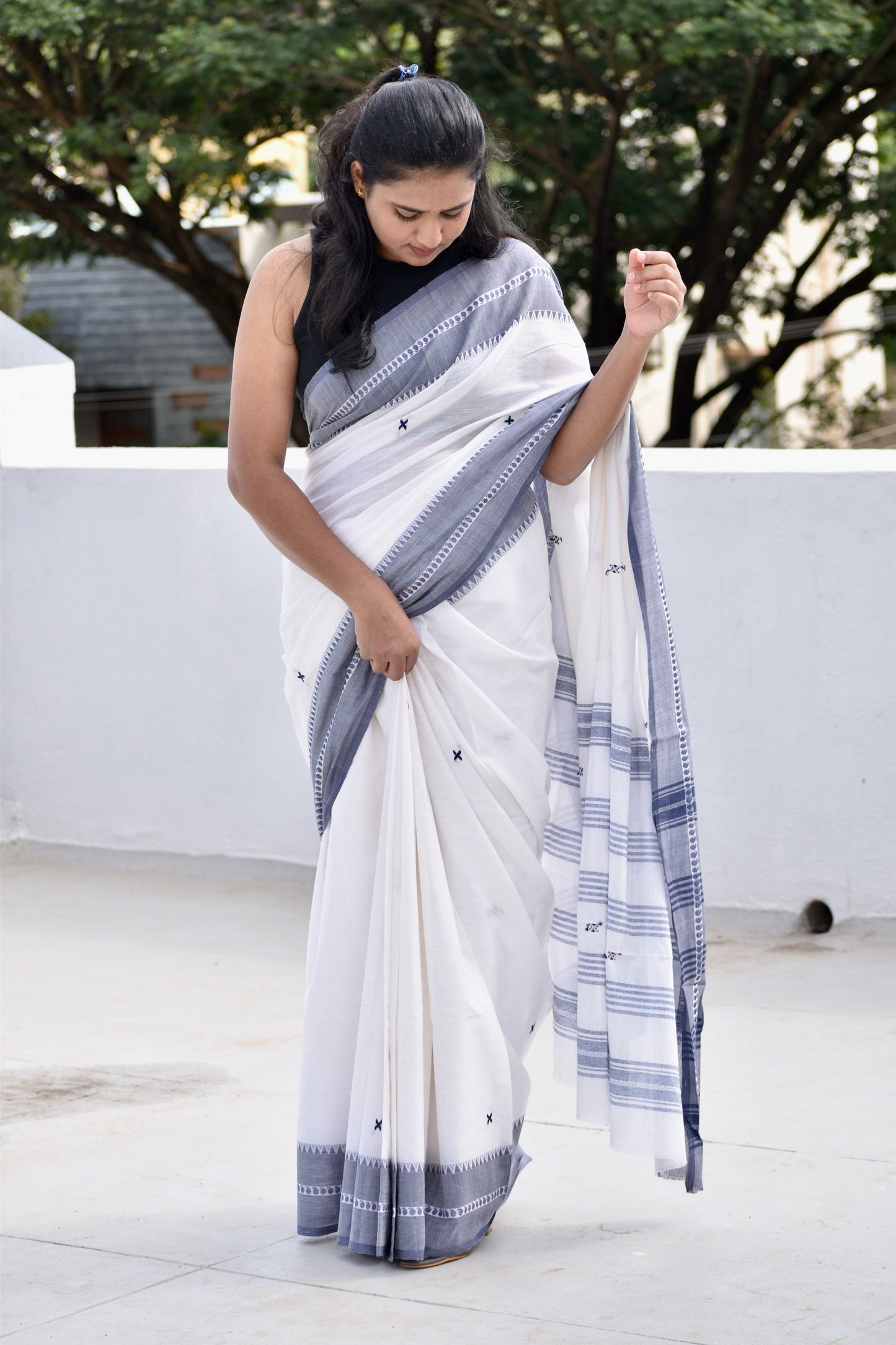 WHITE DHANIAKHALI SAREE